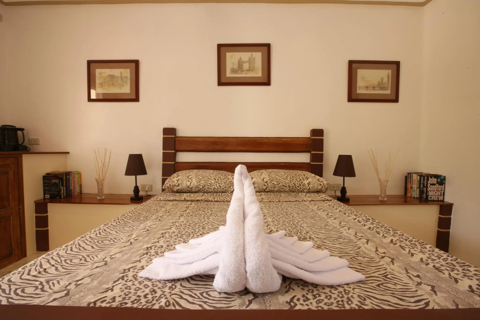 Guindulman Bay Tourist Inn