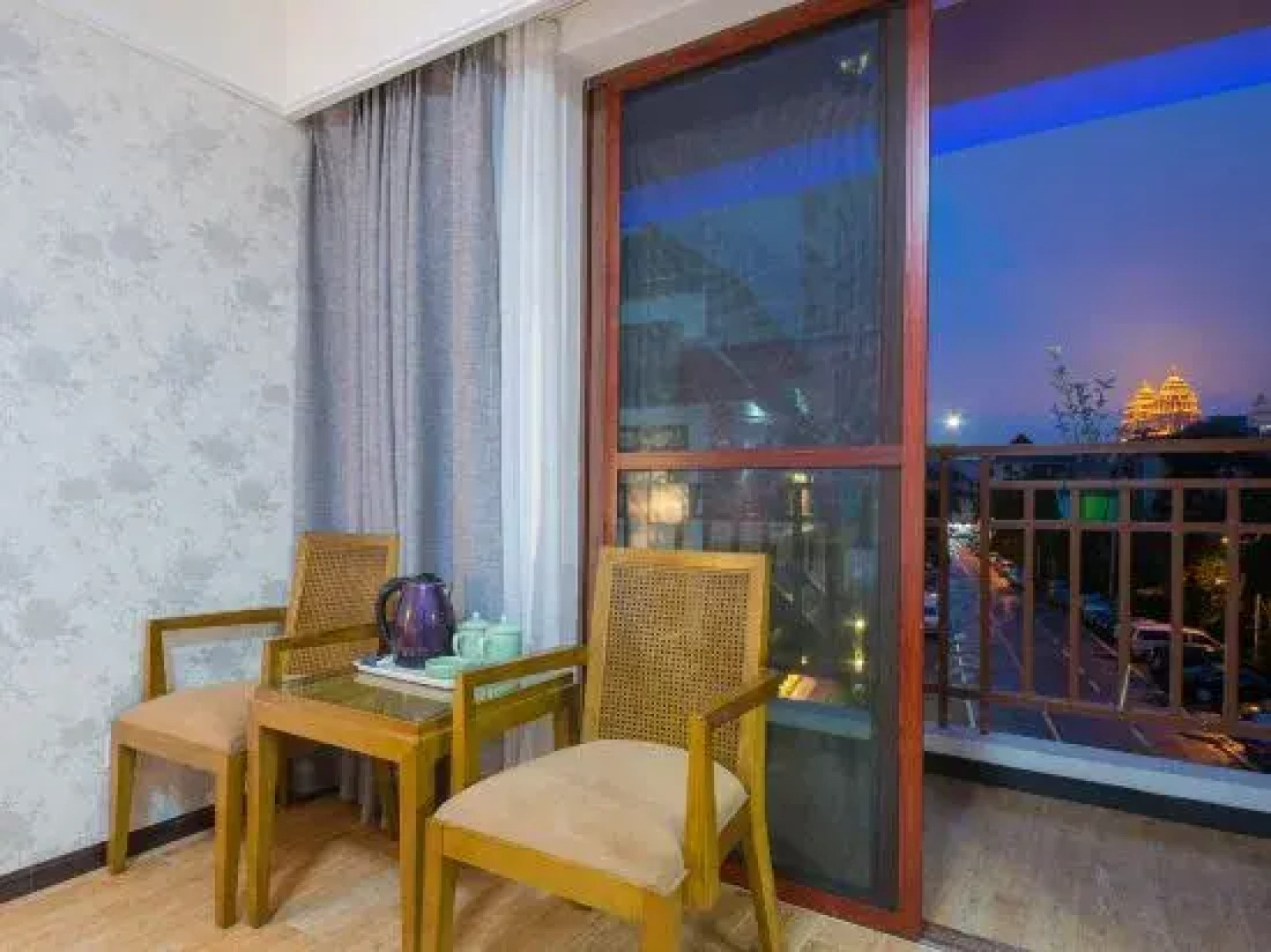 Tianzhu Gaozhuang Inn (Star Night Market)