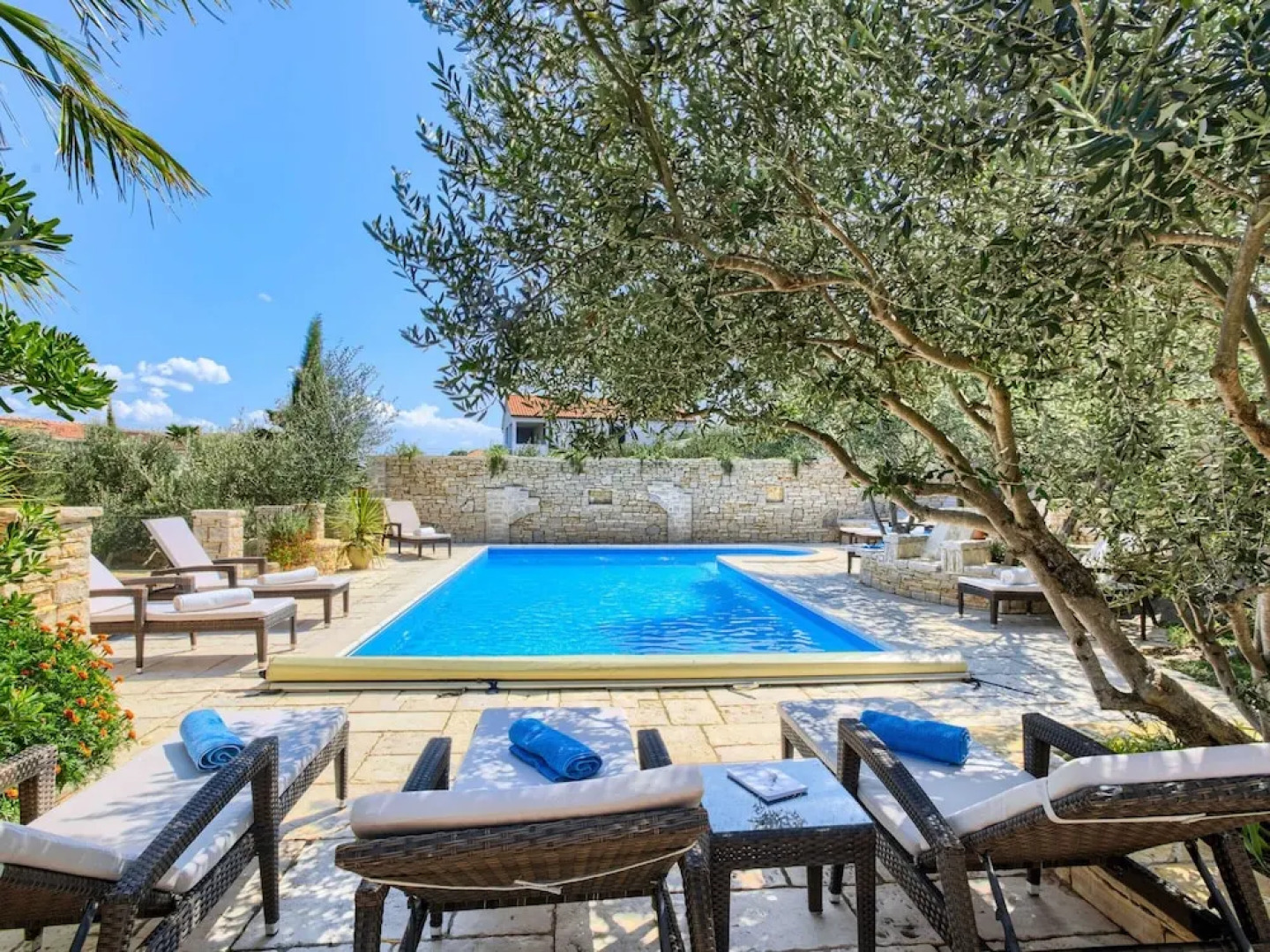 Apartment in Murter With Pool and Sea Views