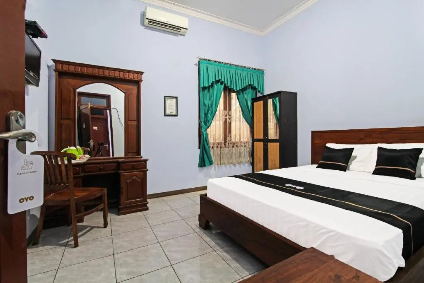 Capital O 91355 Hotel Mustika 1 Syariah