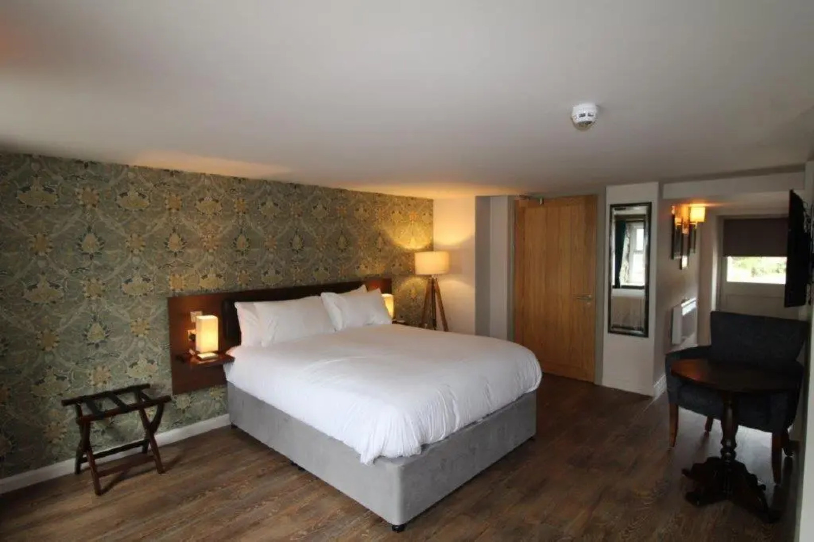 Rooms @ the Dolau Inn (Adults Only)