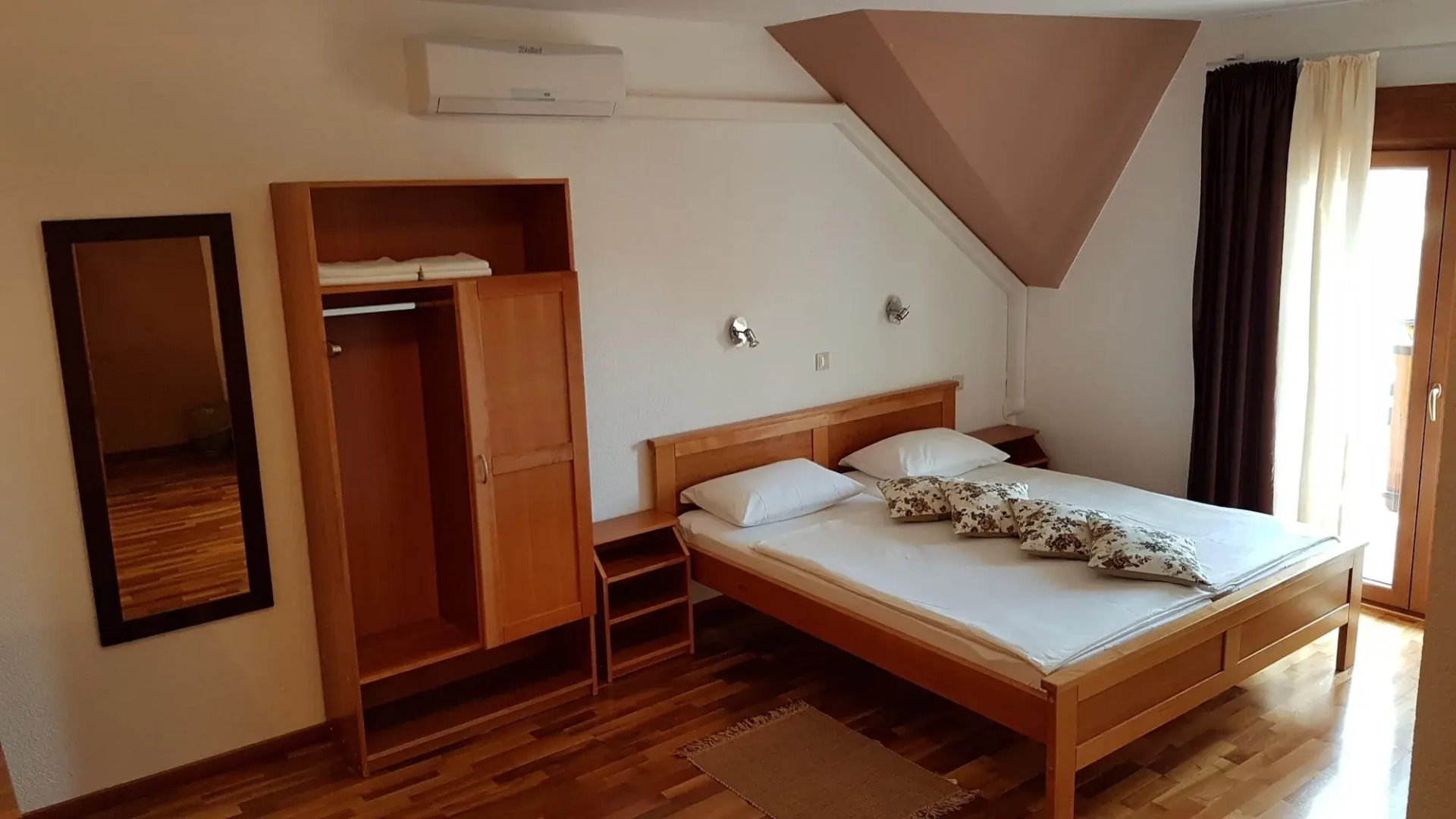 House Tina - Bed and Breakfast