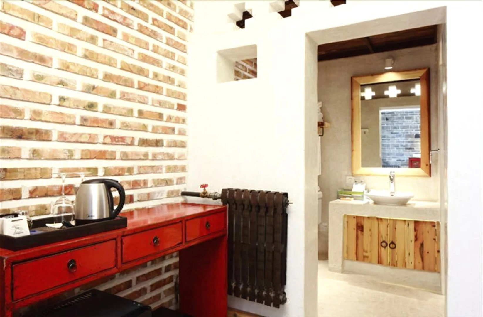 Zuoyouke Theme Hotel