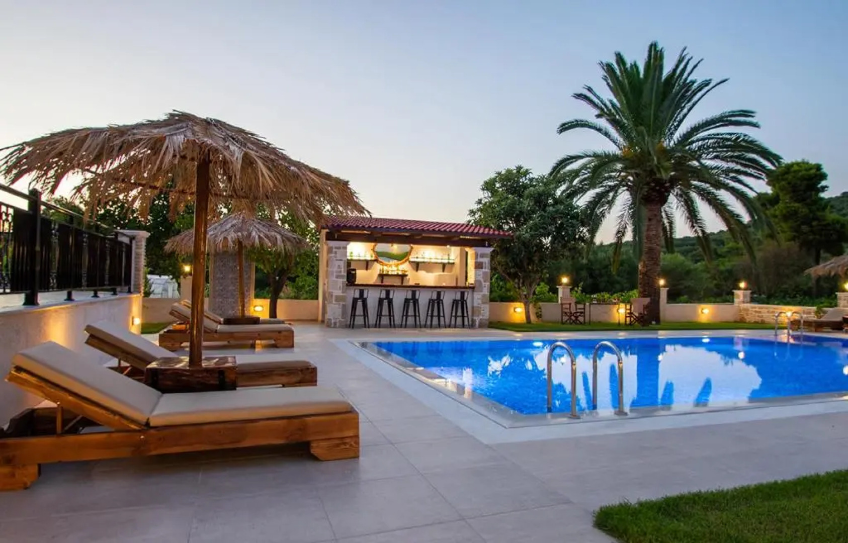 Zissis Villa & pool 5min drive to beach