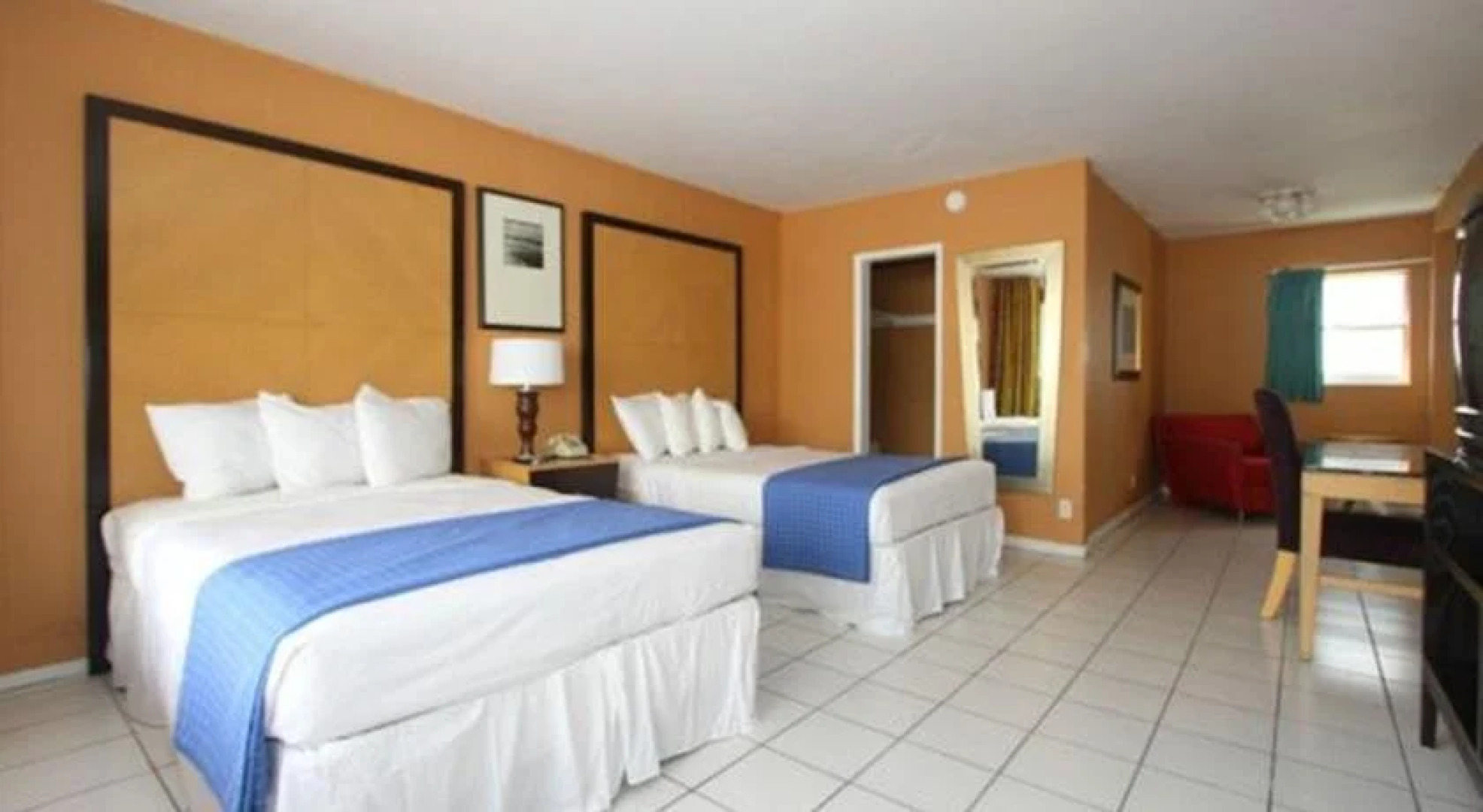 Tropic Cay Beach Hotel