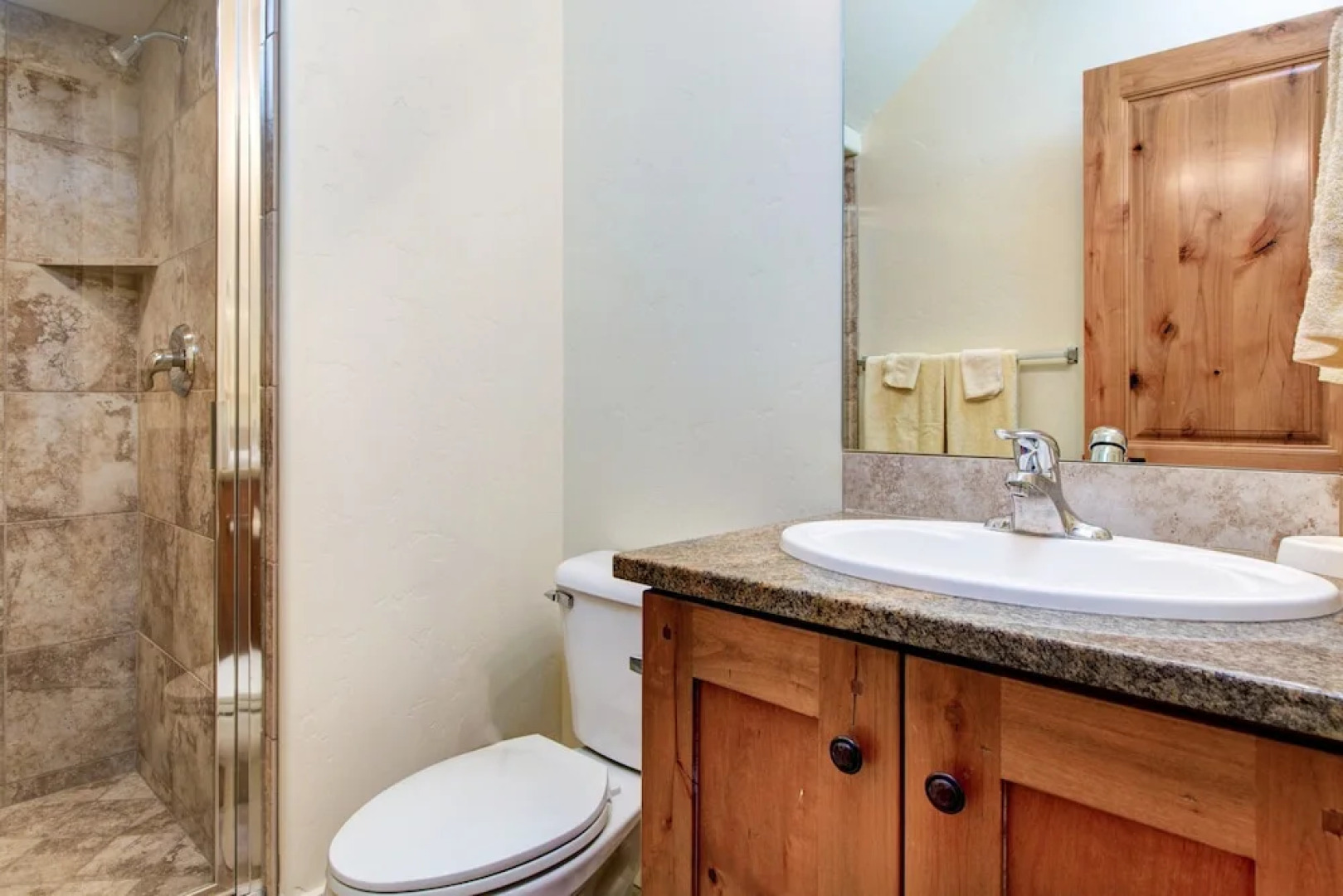 2BR Newpark Resort Townhome w Hot Tub by RedAwning