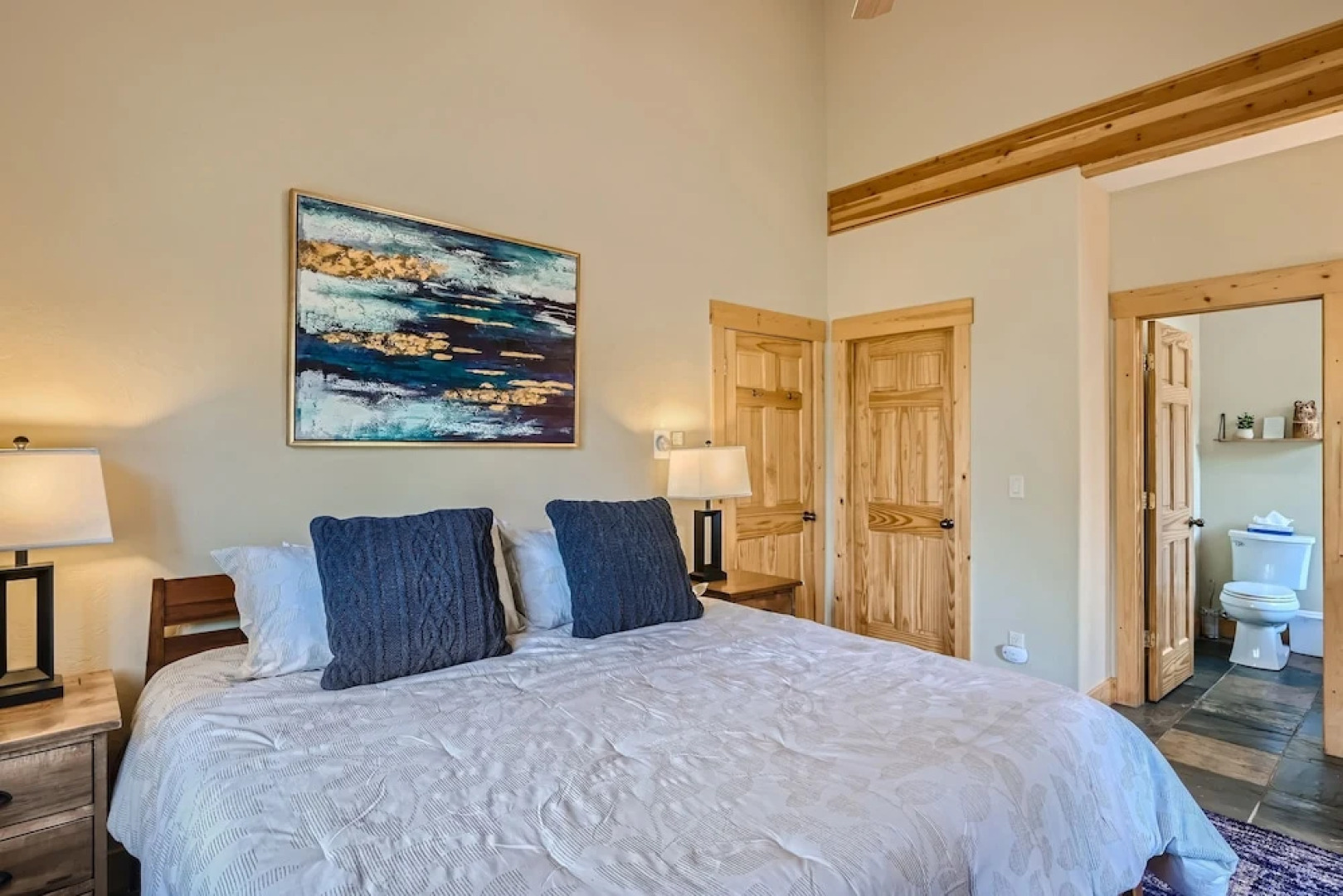 Twin Creek Lodge 7 Bedroom Home by RedAwning