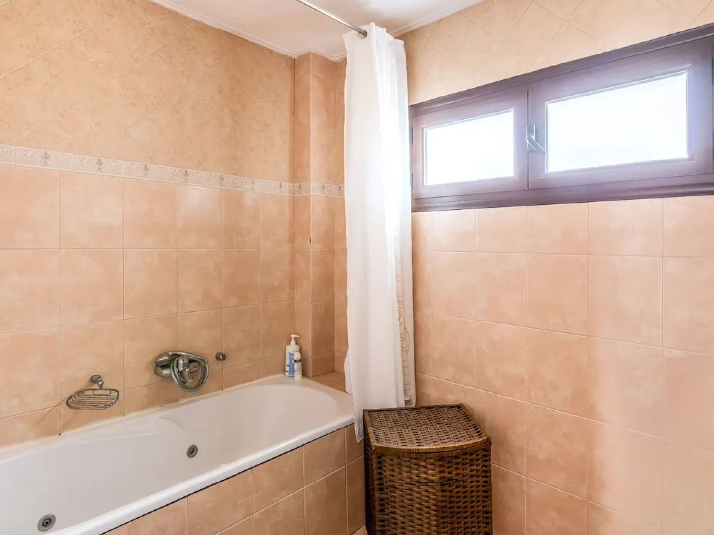 Graceful Villa in Raches Fthiotidos With Patio