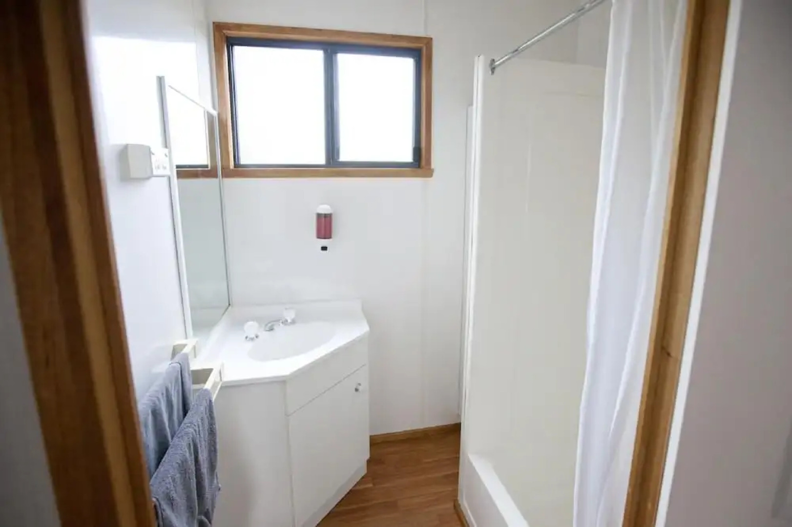 Seven Mile Beach Cabin and Caravan Park