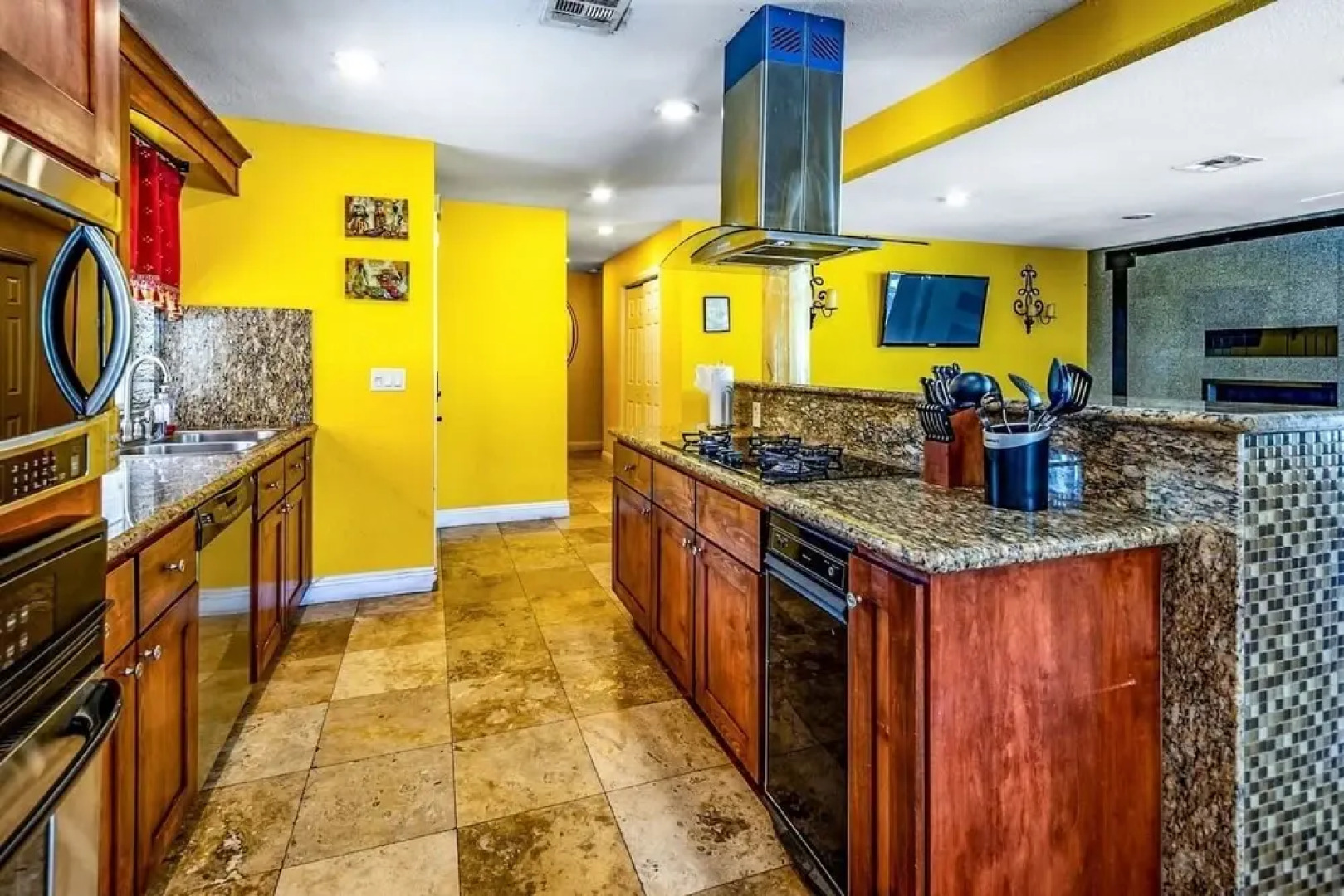 Las Vegas Elegance! Pool Table & Sparkling Pool!