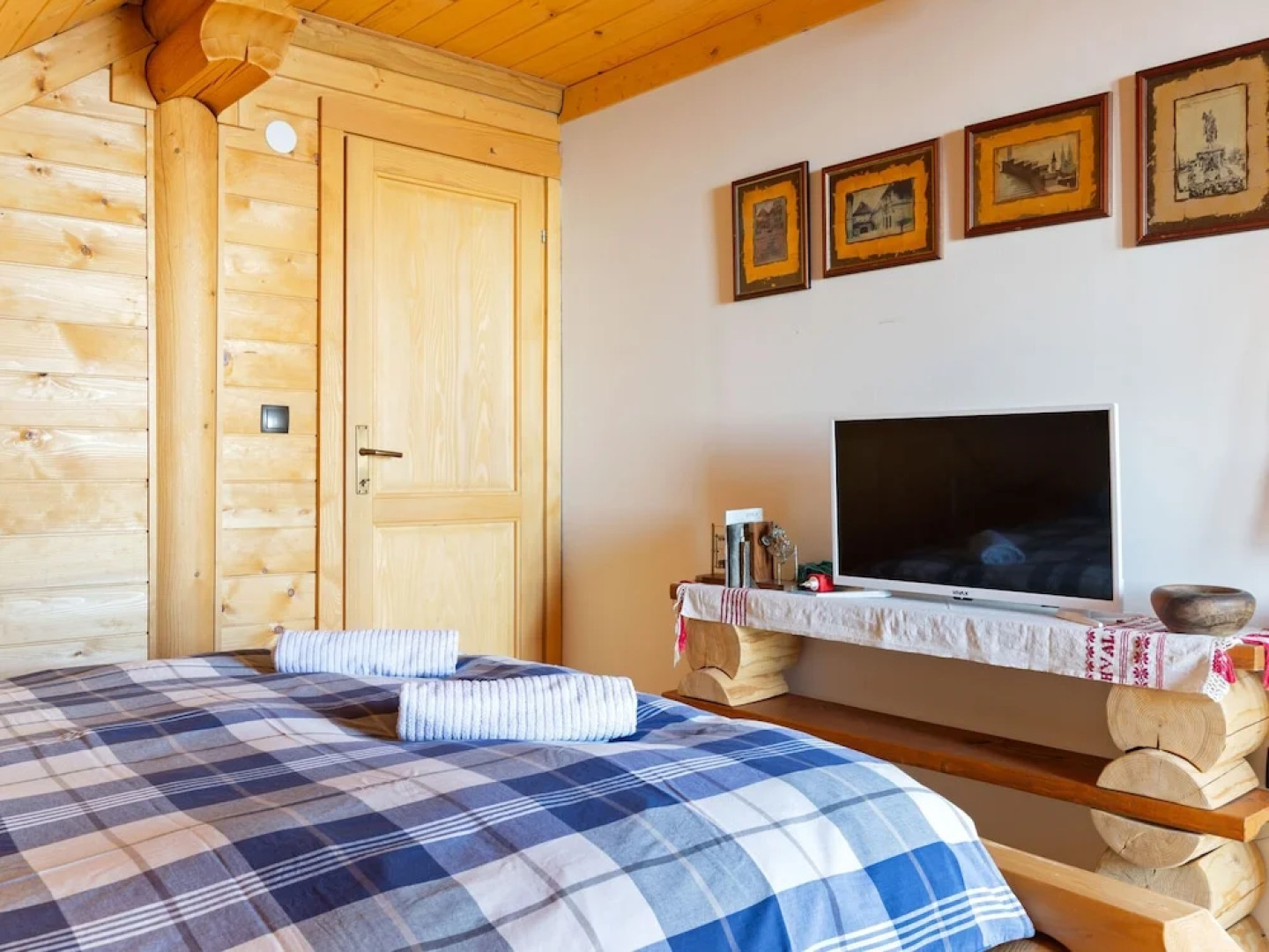 Charming Holiday Home in Zagreb with Private Swimming Pool