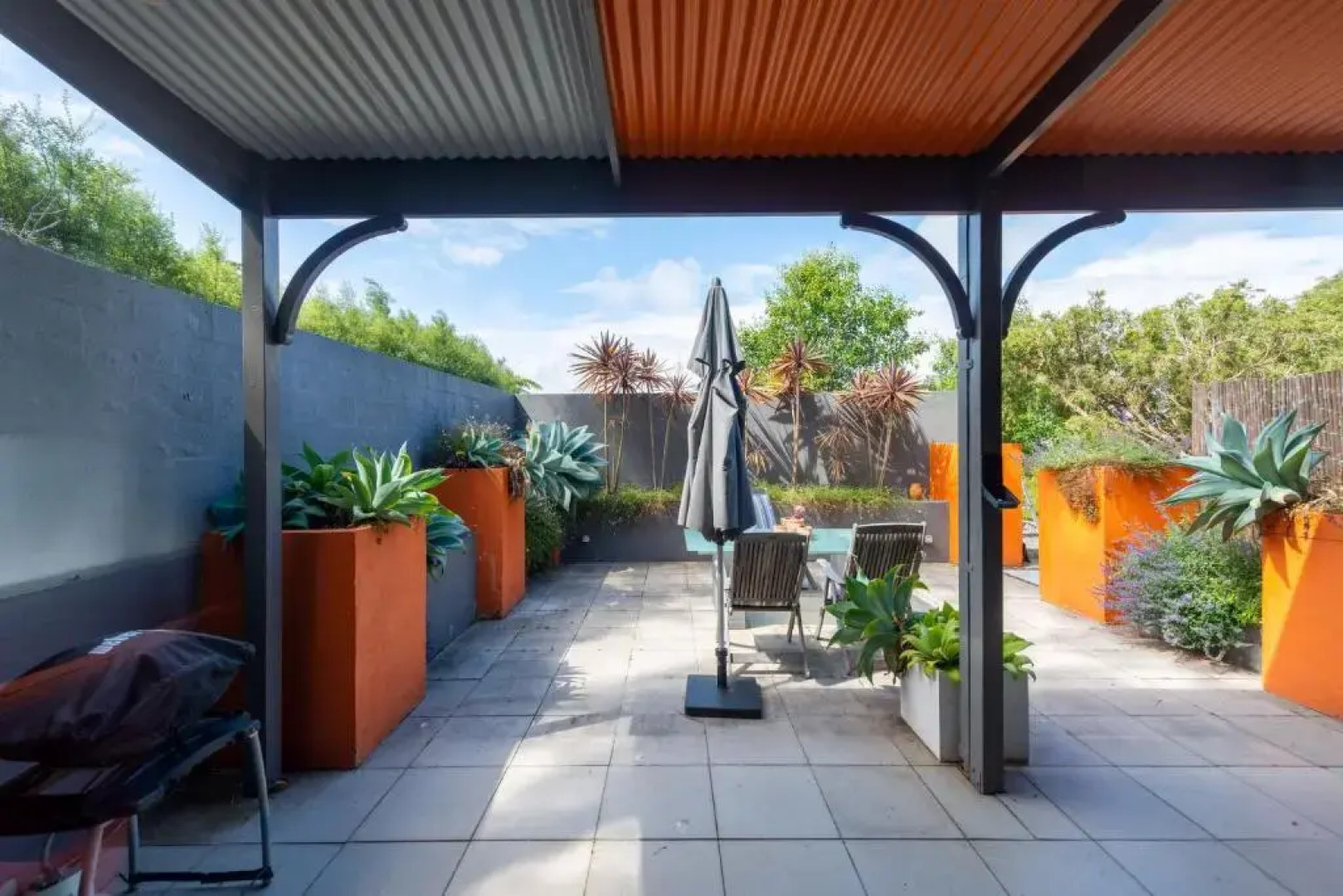 Rhyll Haven Luxury Apartments and B&B