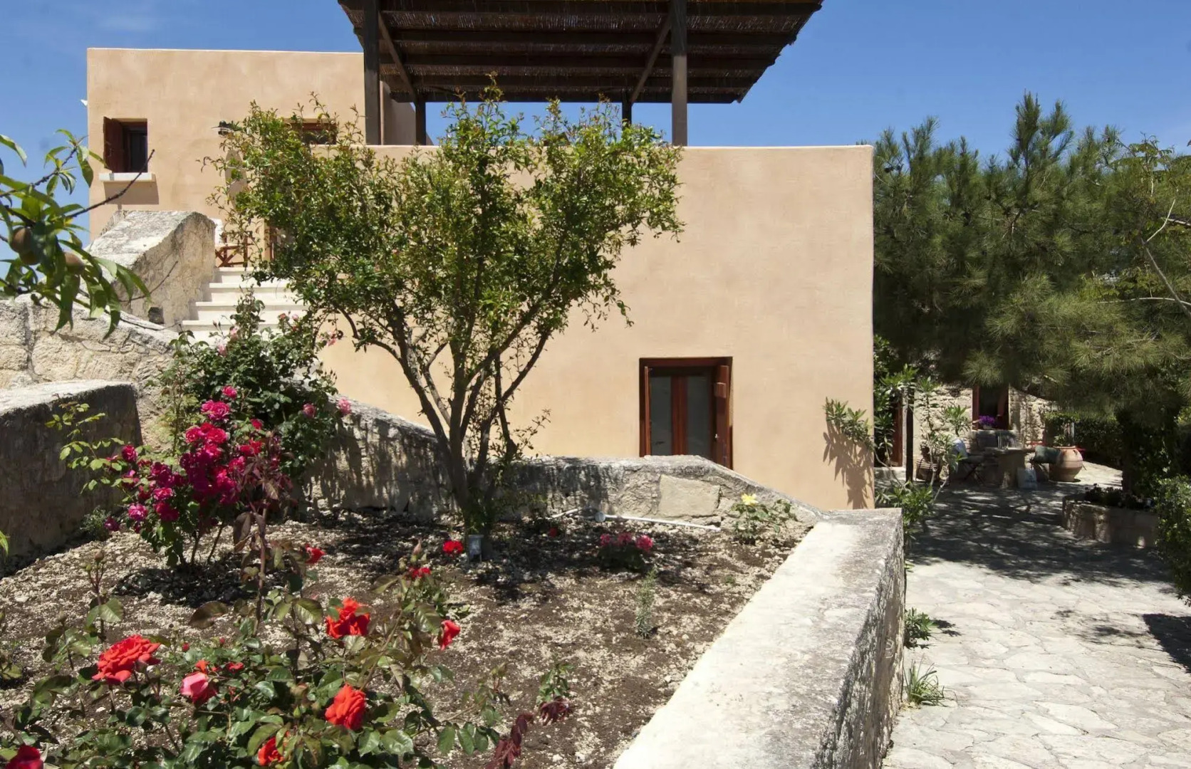 Scalarea Estate Residences