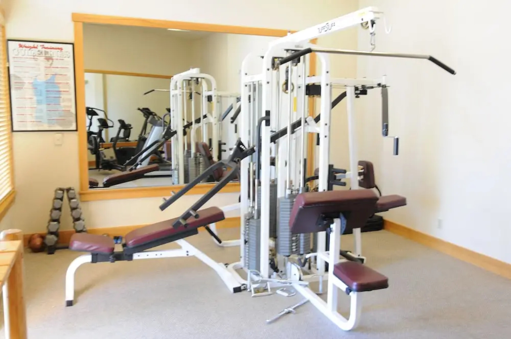 Schweitzer Mountain Resort White Pine Lodge