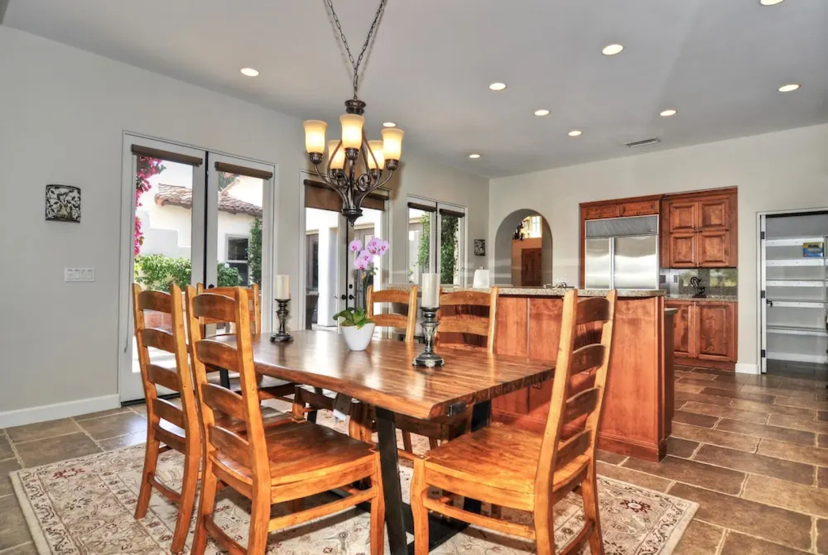 Spectacular Lakefront Estate