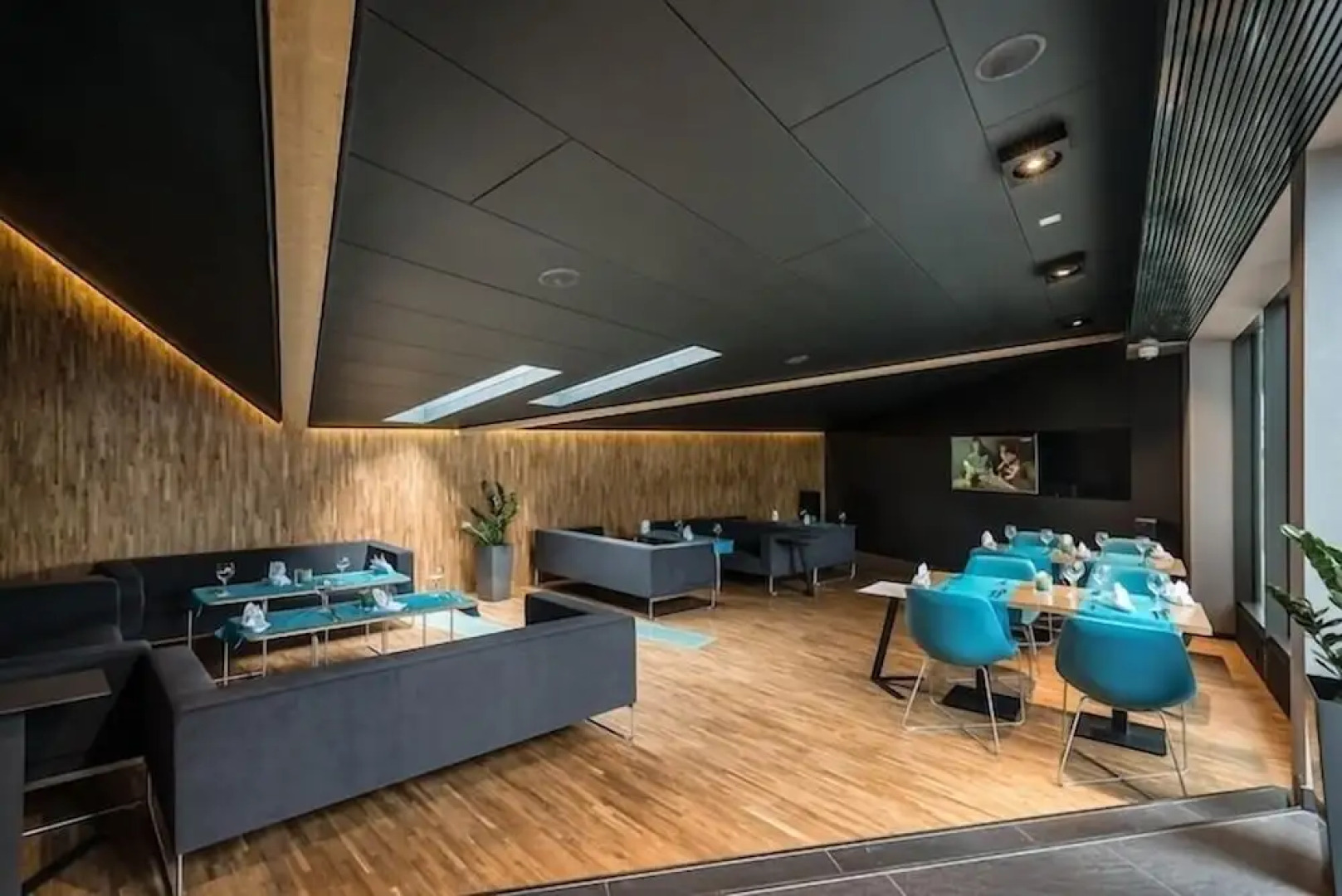 Regatta Hotel Restauracja Spa