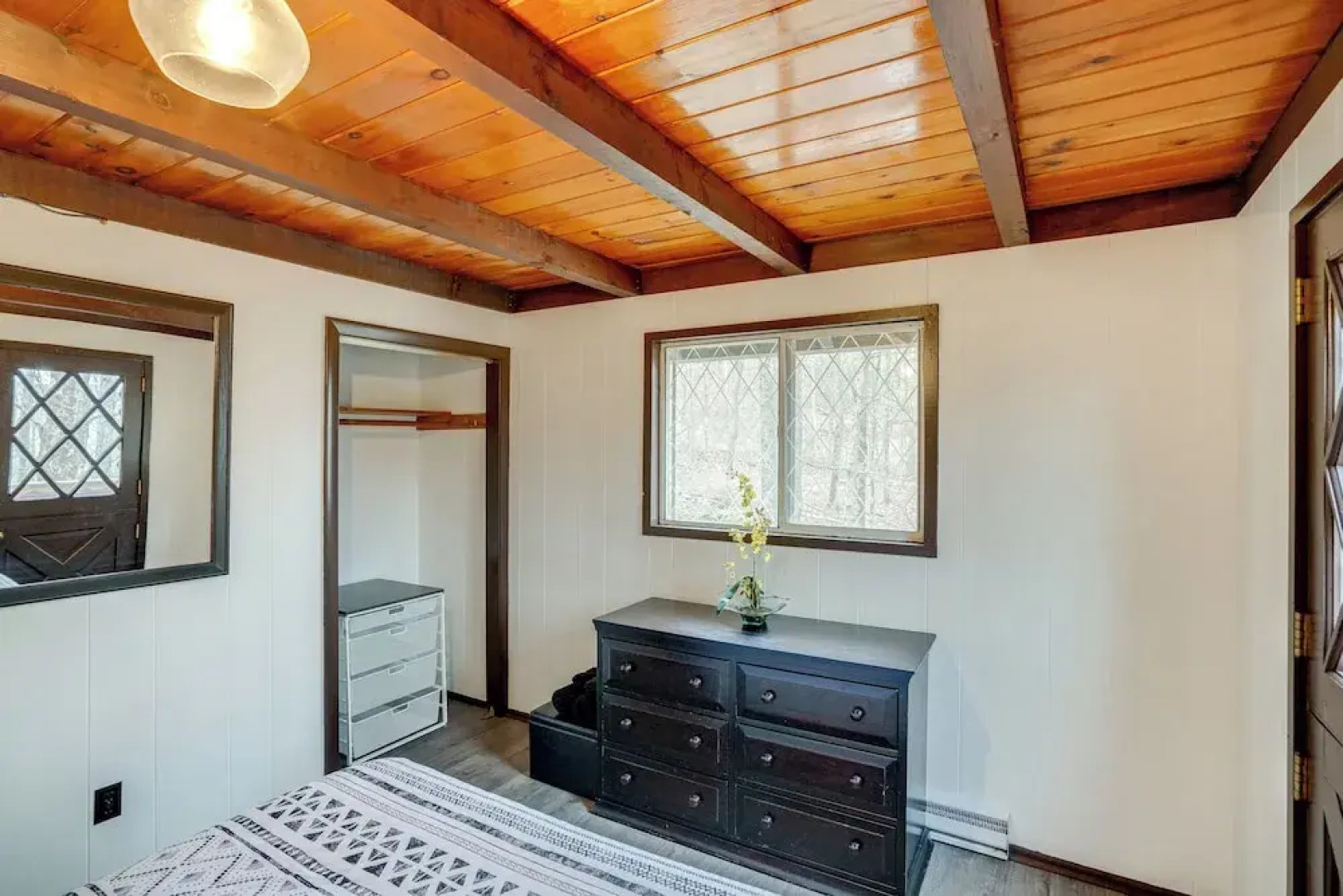 Hunter Mountain Home w/ Game Room: 1 Mi to Skiing!