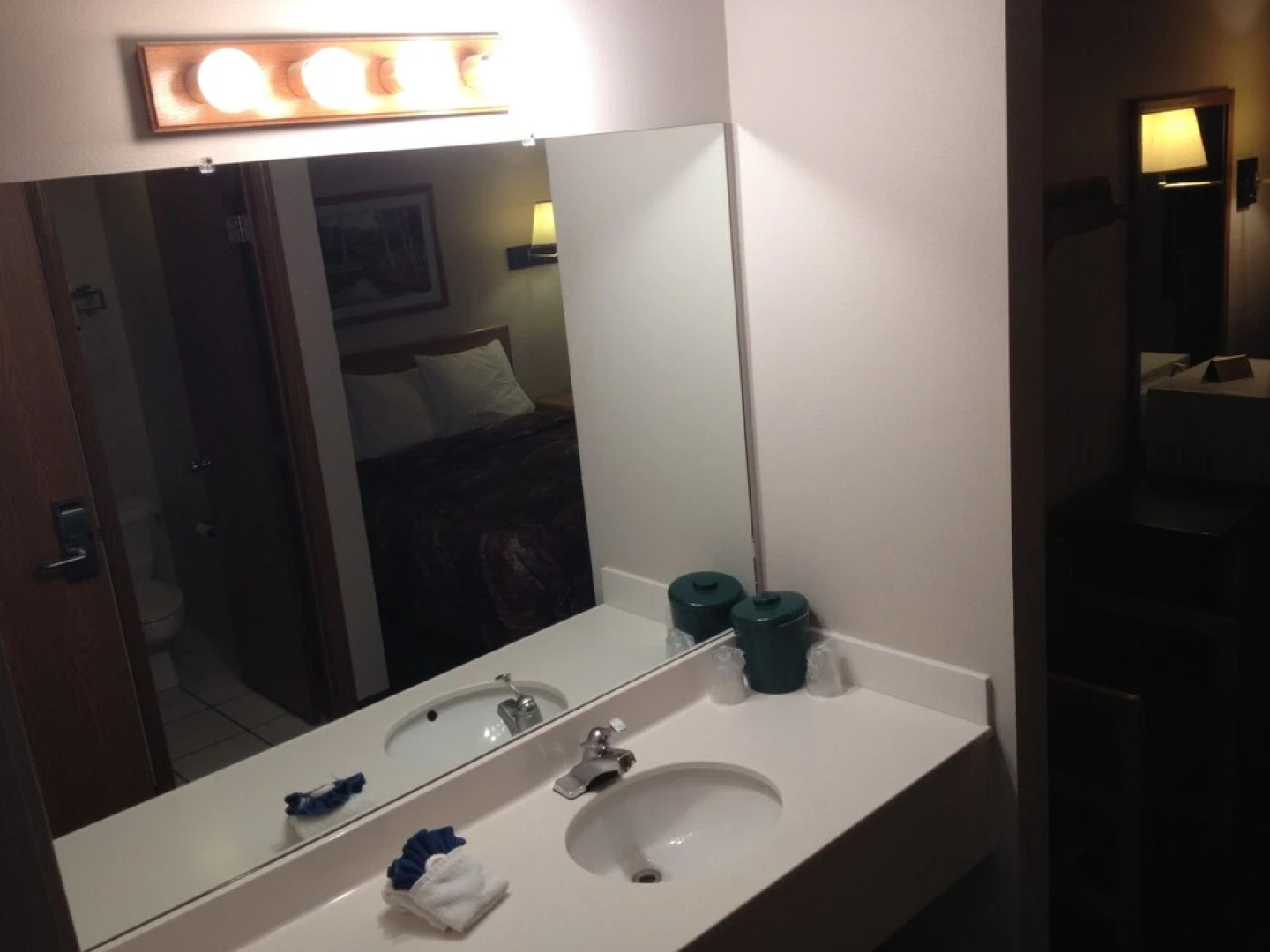 HomeTown Inn By OYO Texhoma, OK