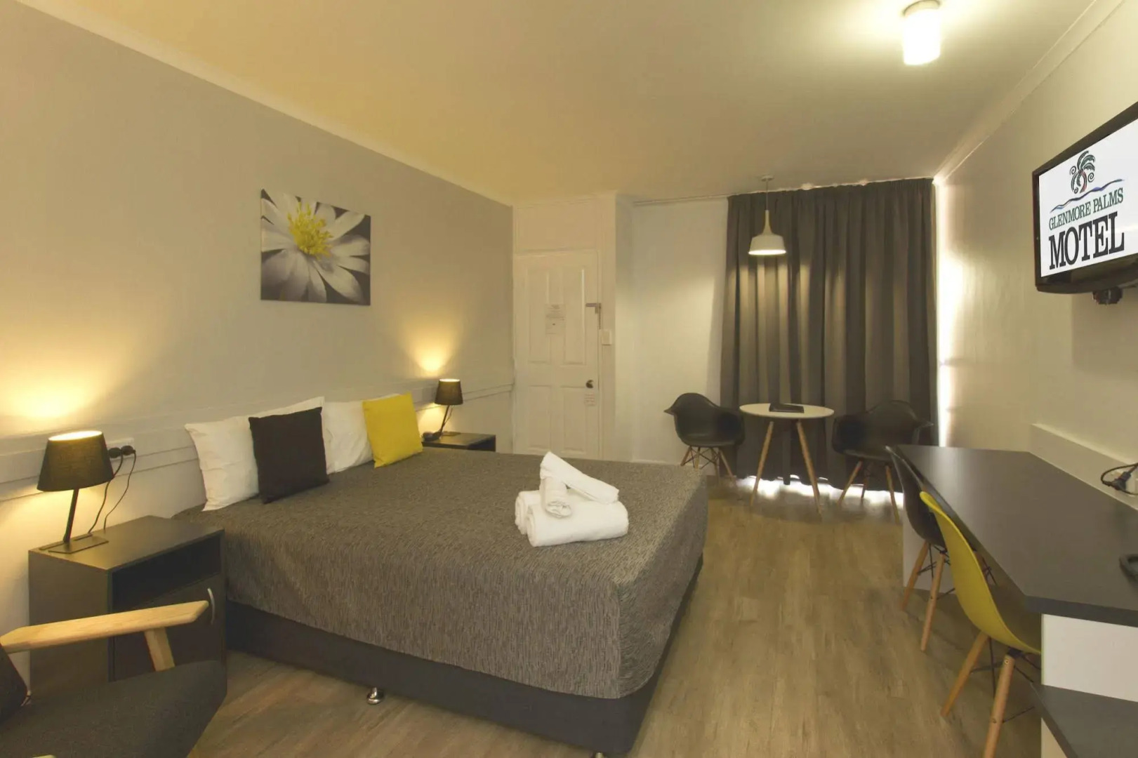 Glenmore Palms Motel