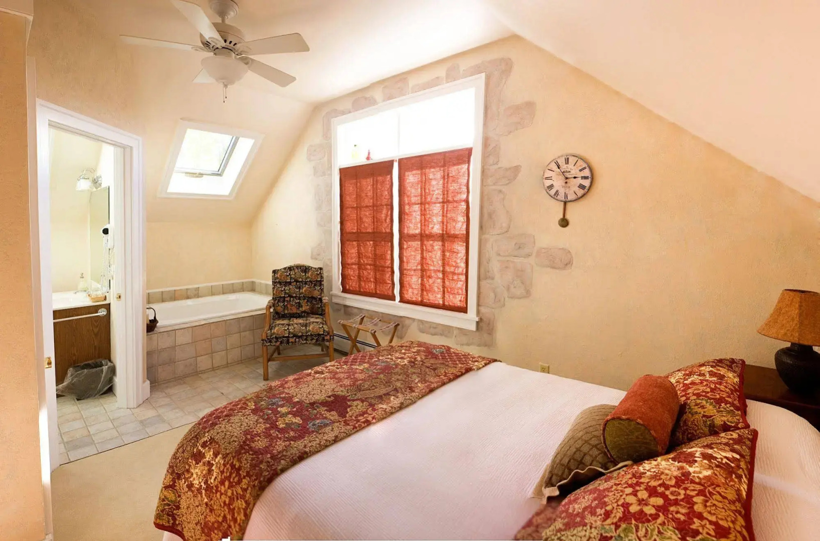 Red Clover Inn and Restaurant