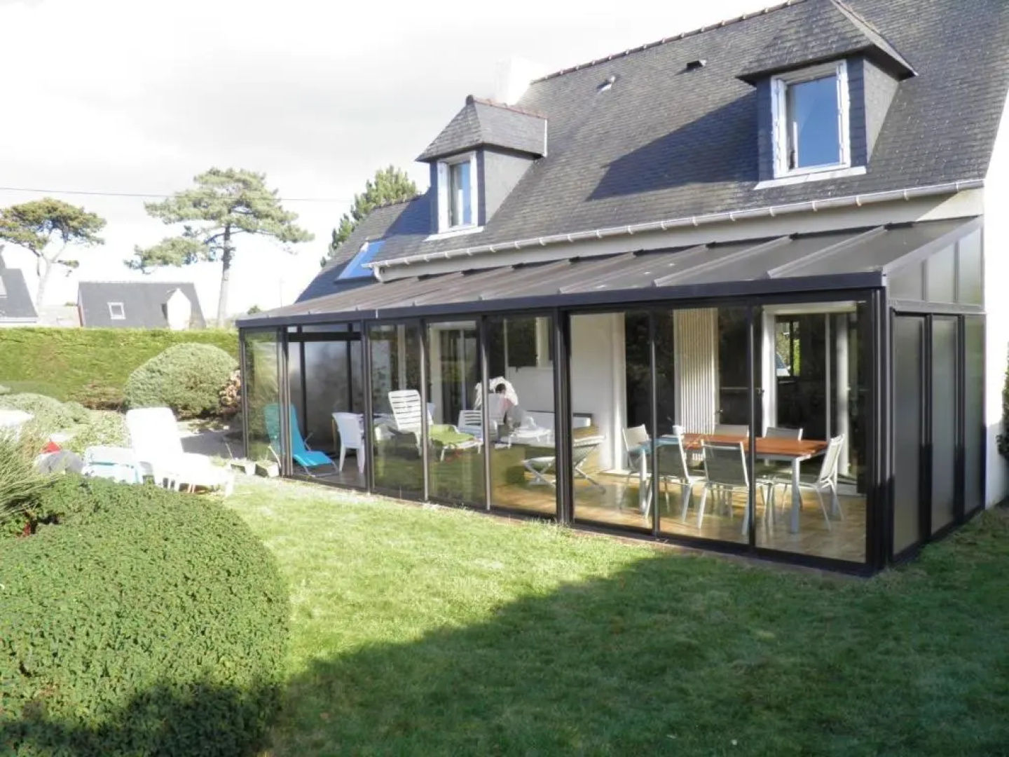 Maison avec jardin, grande véranda à 150m de la plage de Landrellec à PLEUMEUR-BODOU - Réf 244
