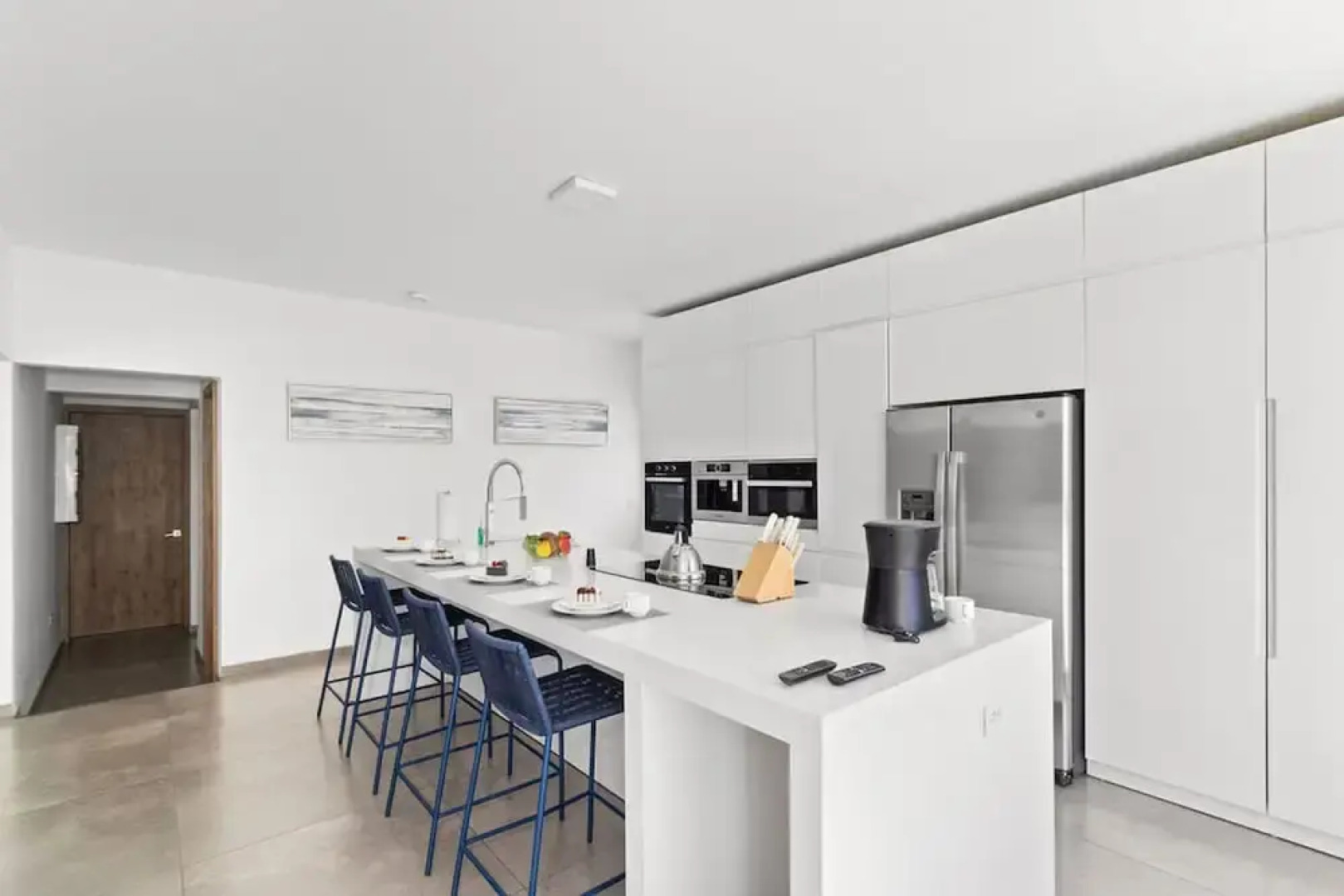 NEW Modern Villa Jacuzzi Pvt Pool Close2beach