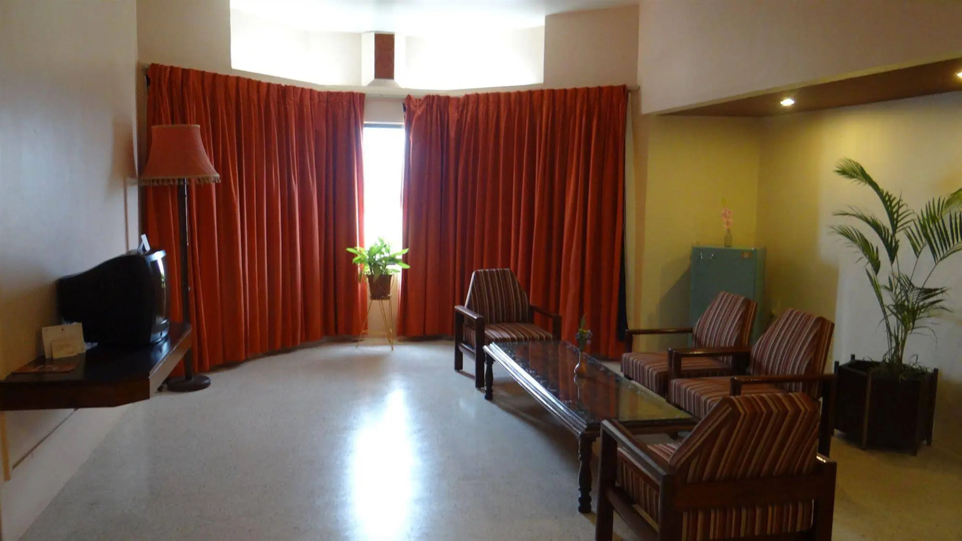 Hotel Paradise - Mysore Dasaprakash Group