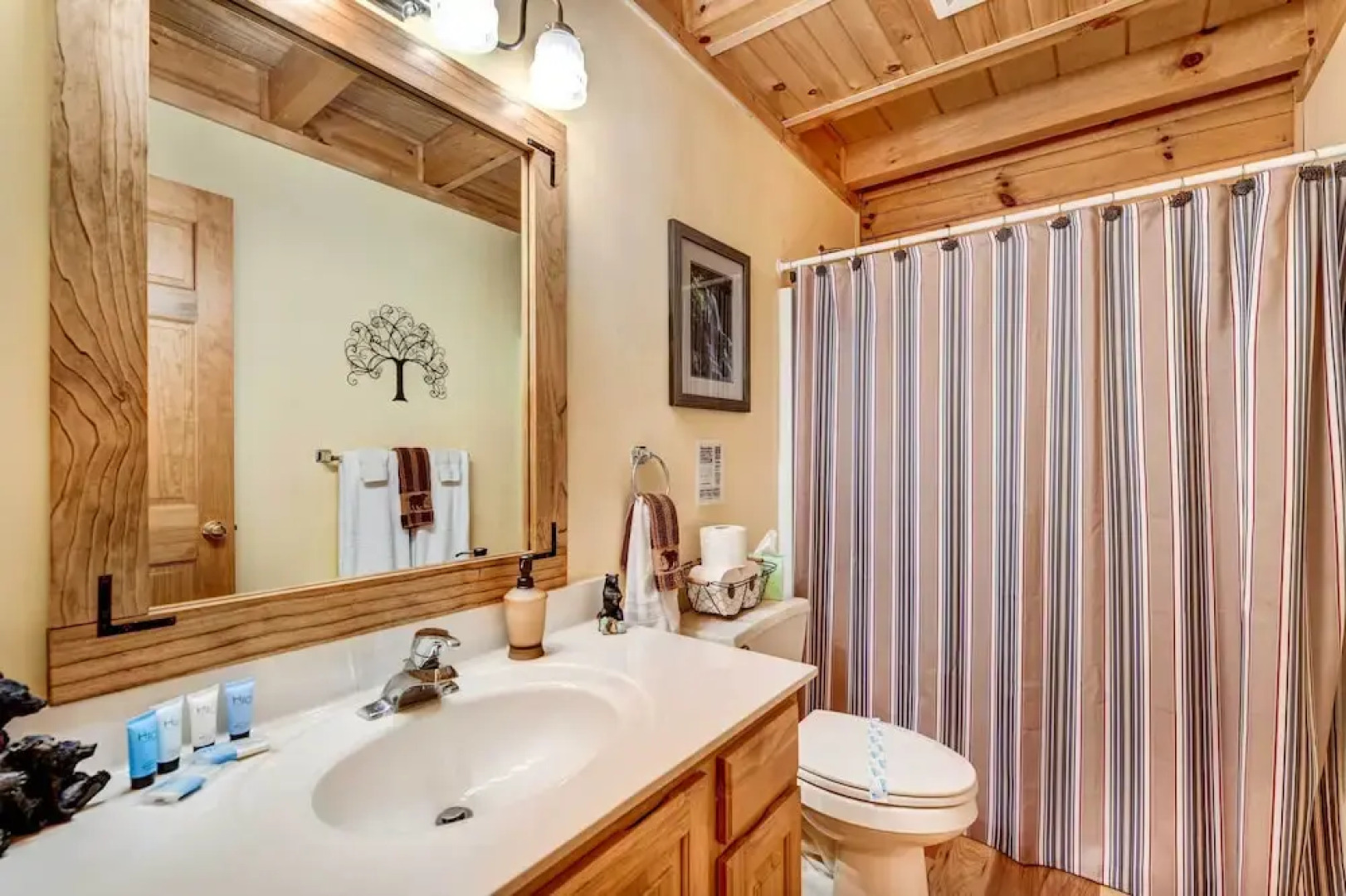 Waynesville Cabin w/ Covered Deck & Fire Pit!