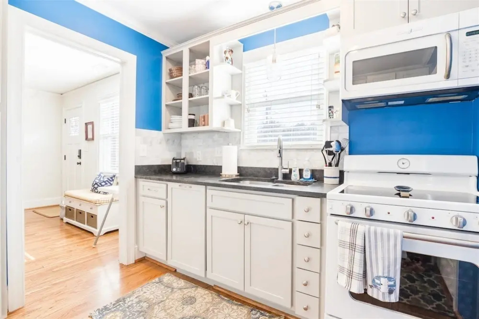 Randall St, 204