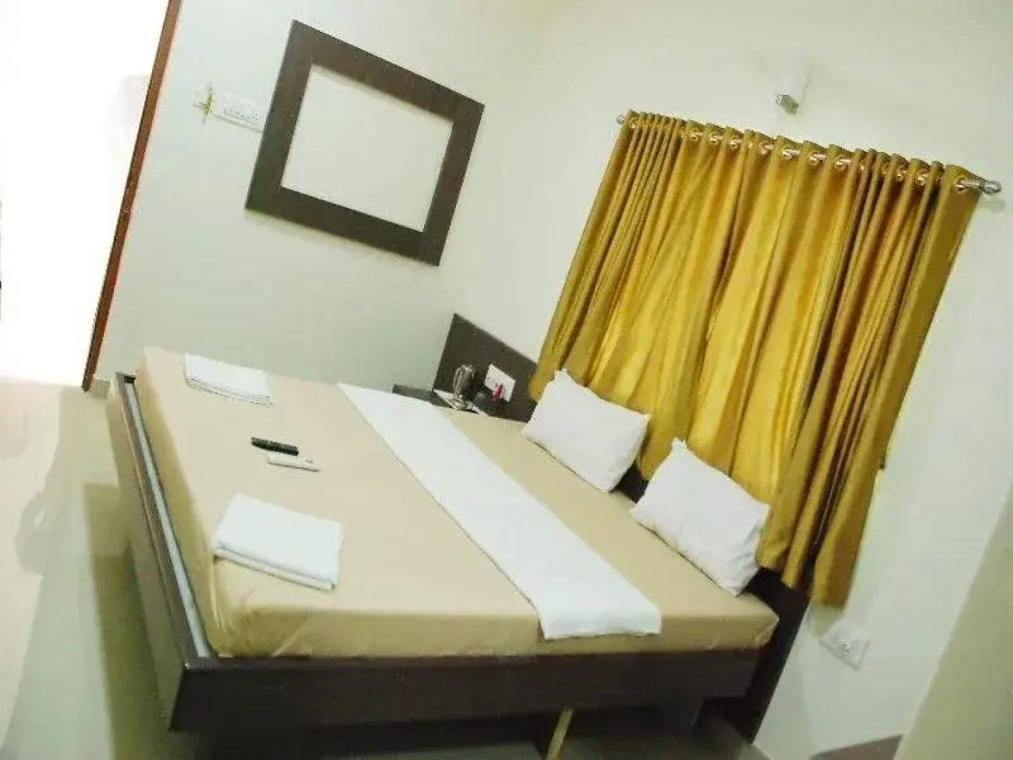 Hotel Pon Amutha
