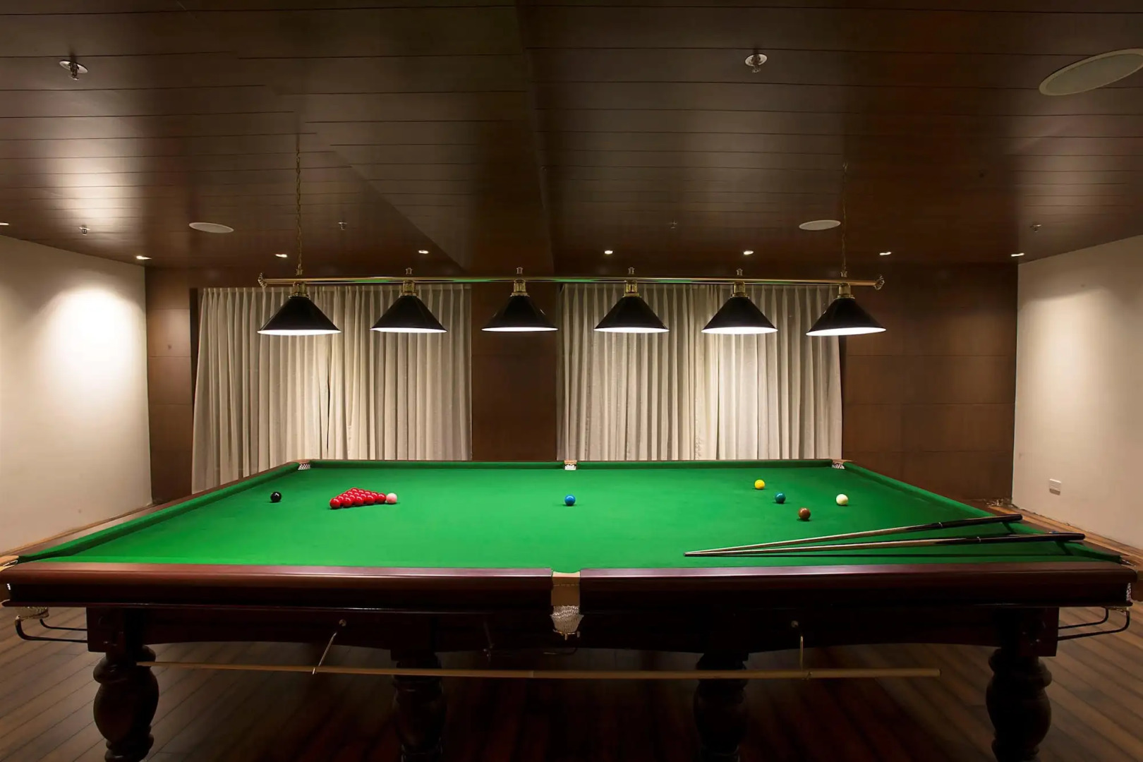 Royal Tulip Shimla Kufri Iowa