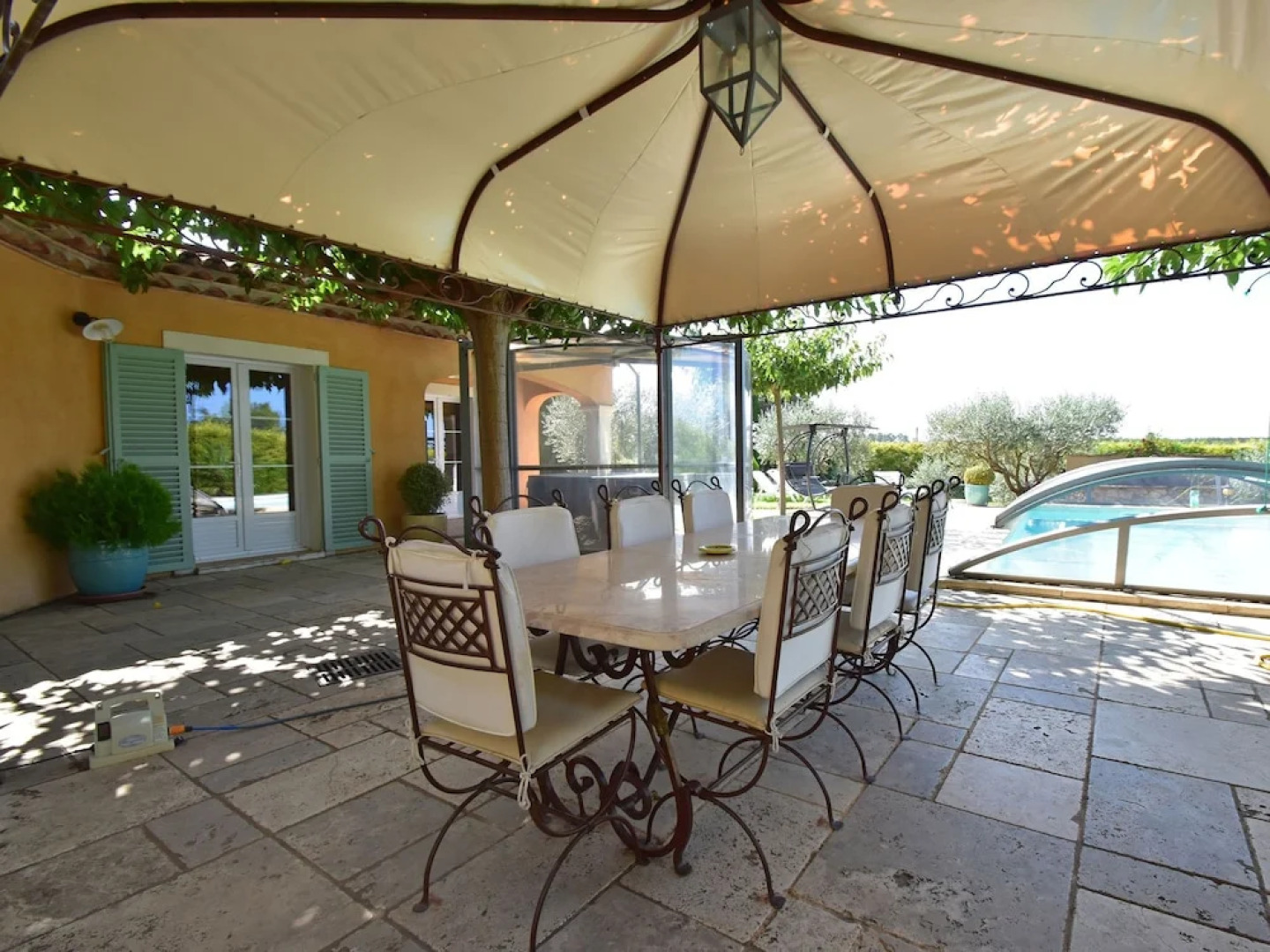 Stunning Villa Near Regusse With Private Swimming Pool