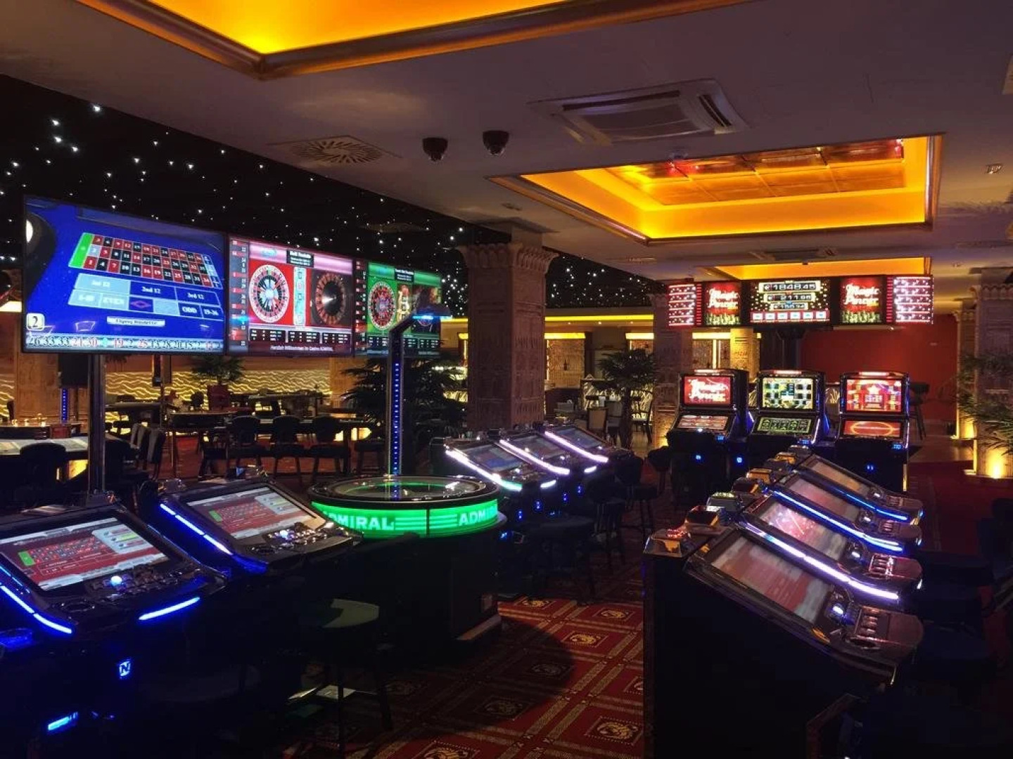 Casino & Hotel Admiral Strážný