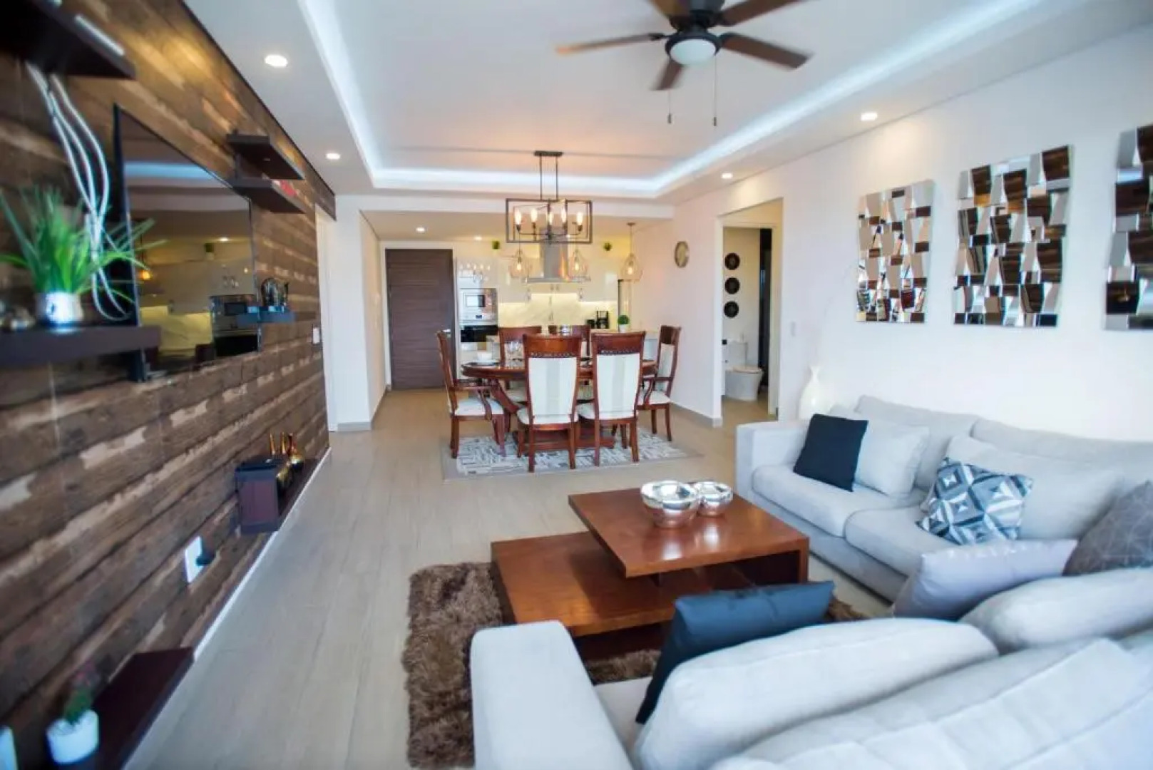 Real View Towers E306 by Casago