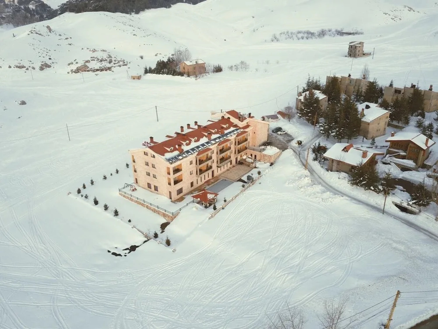 Le Notre Hotel & Ski Resort