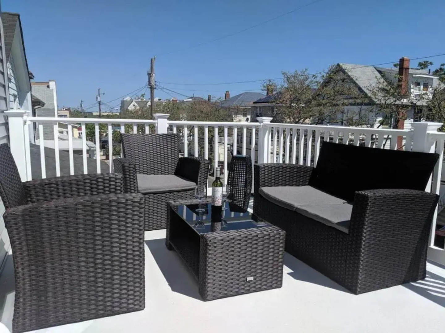 Lux 3 Bd - Perfect & Parking & Massive Patio