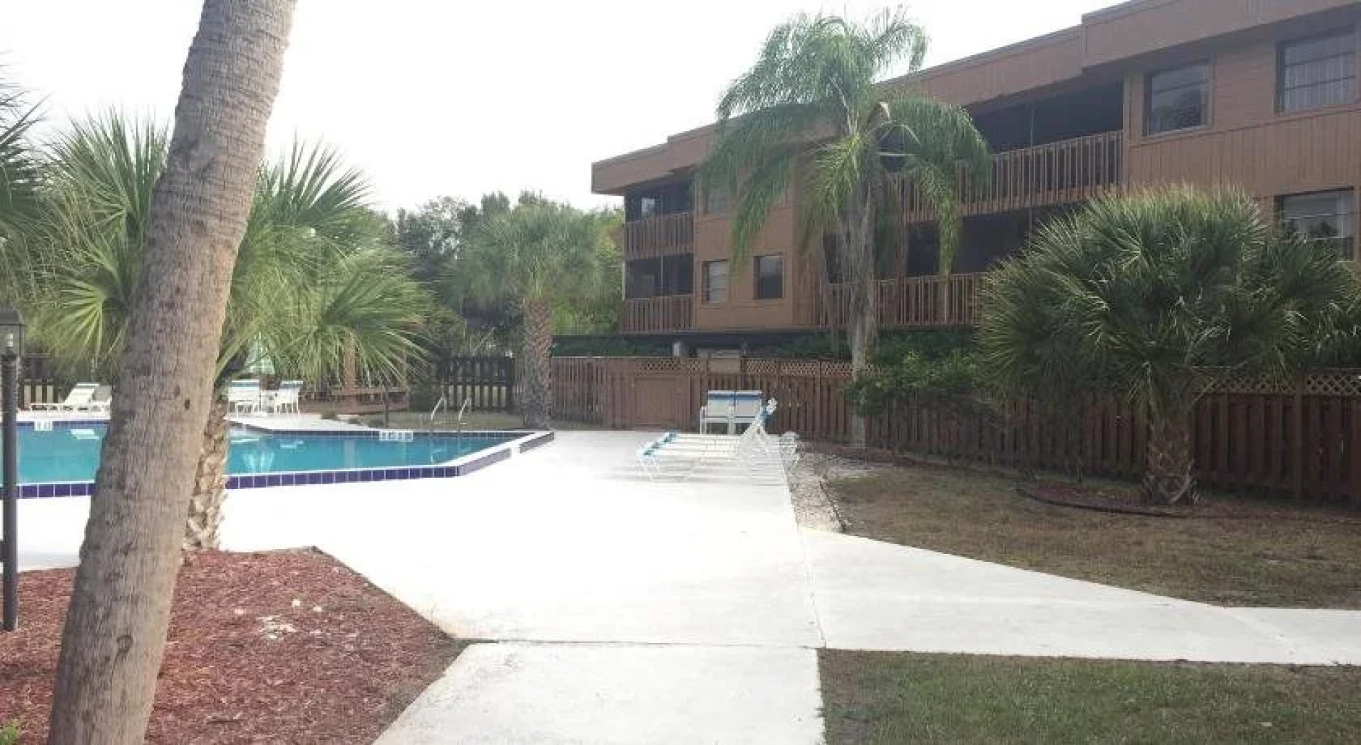 Charlotte Bay Resort And Club