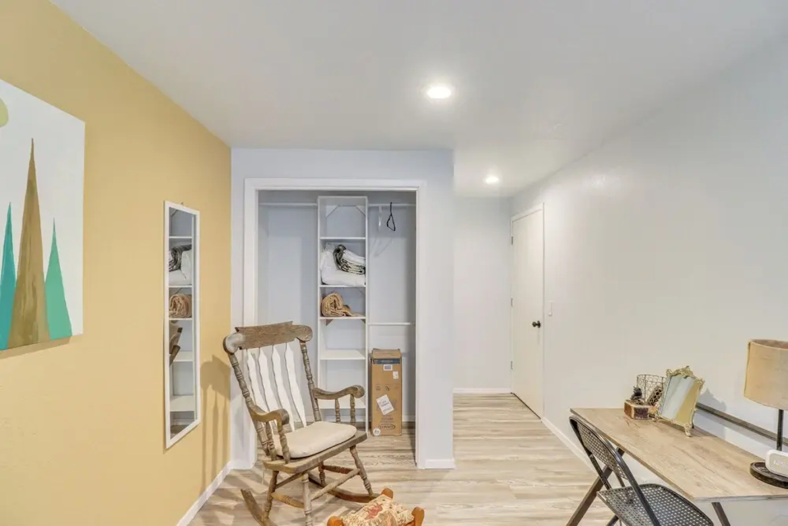 Bigfork Cottage w/ Hot Tub ~ 6 Mi to Flathead Lake