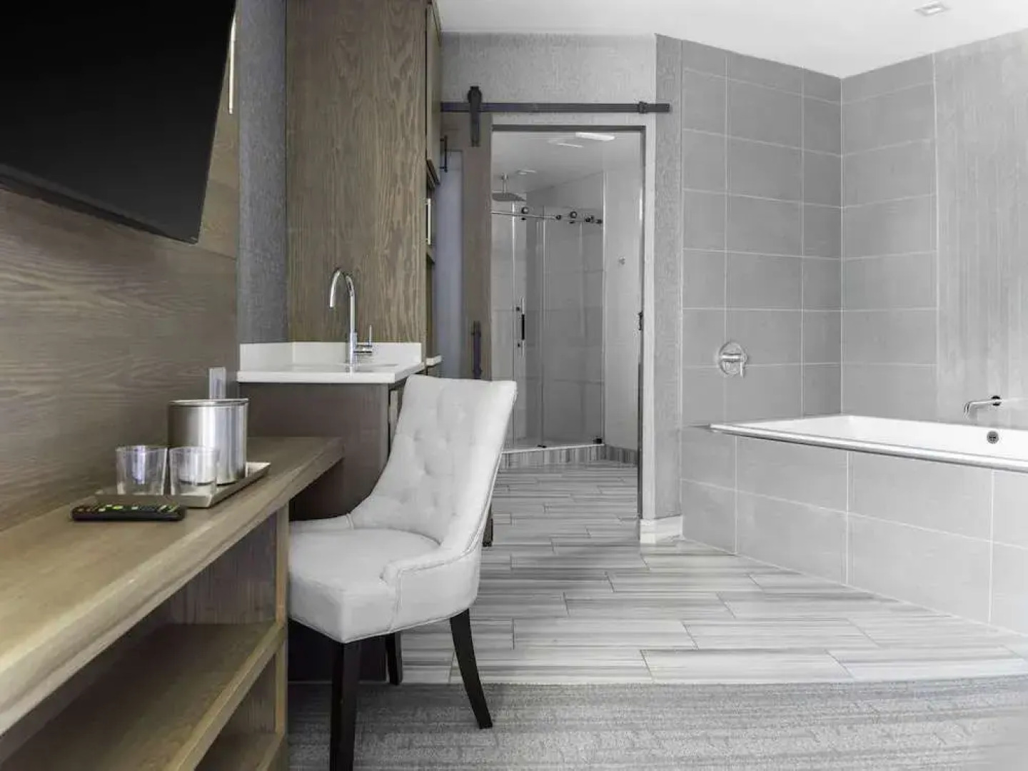 Econo Lodge At The Falls