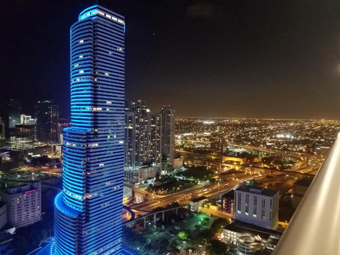 Downtown Miami Deluxe Apartment