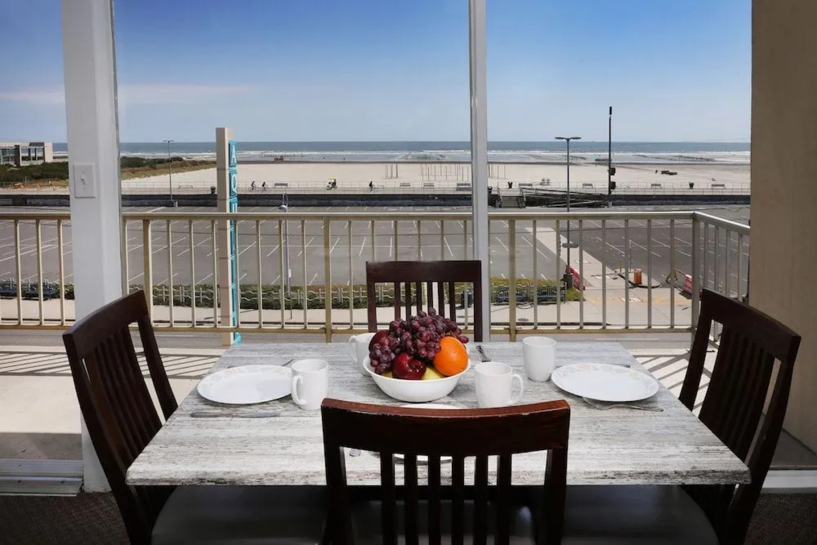 Aquarius Oceanfront Inn