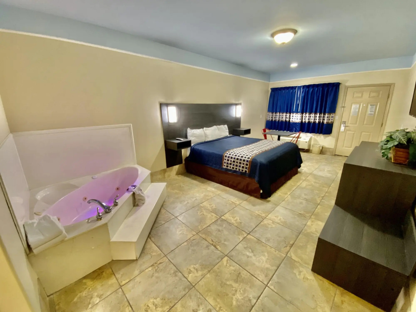 Texas Inn and Suites McAllen at La Plaza Mall and Airport