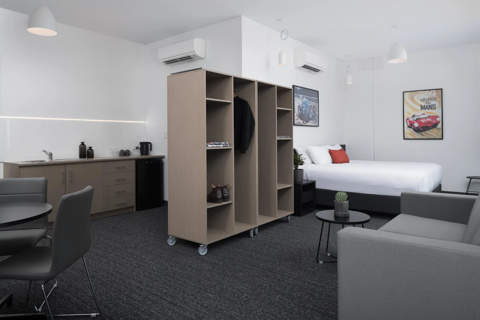 Rydges Pit Lane Hotel