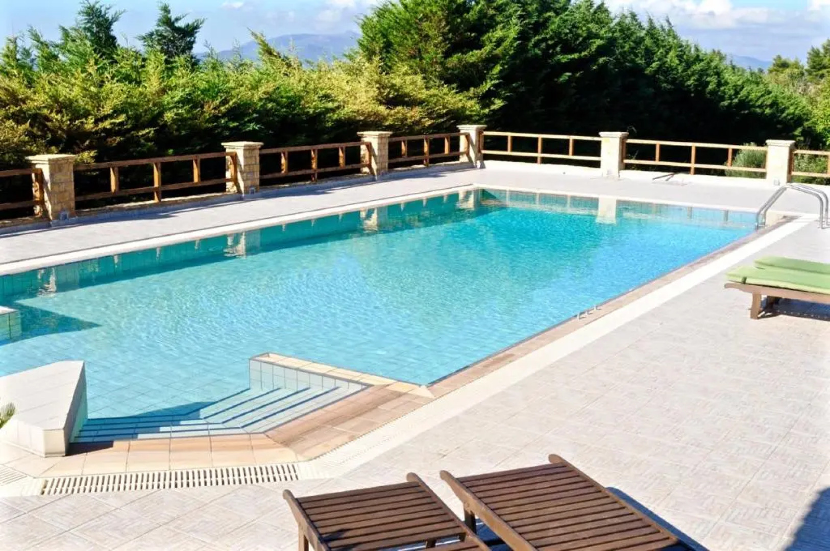 Melpo Estate Kapandriti