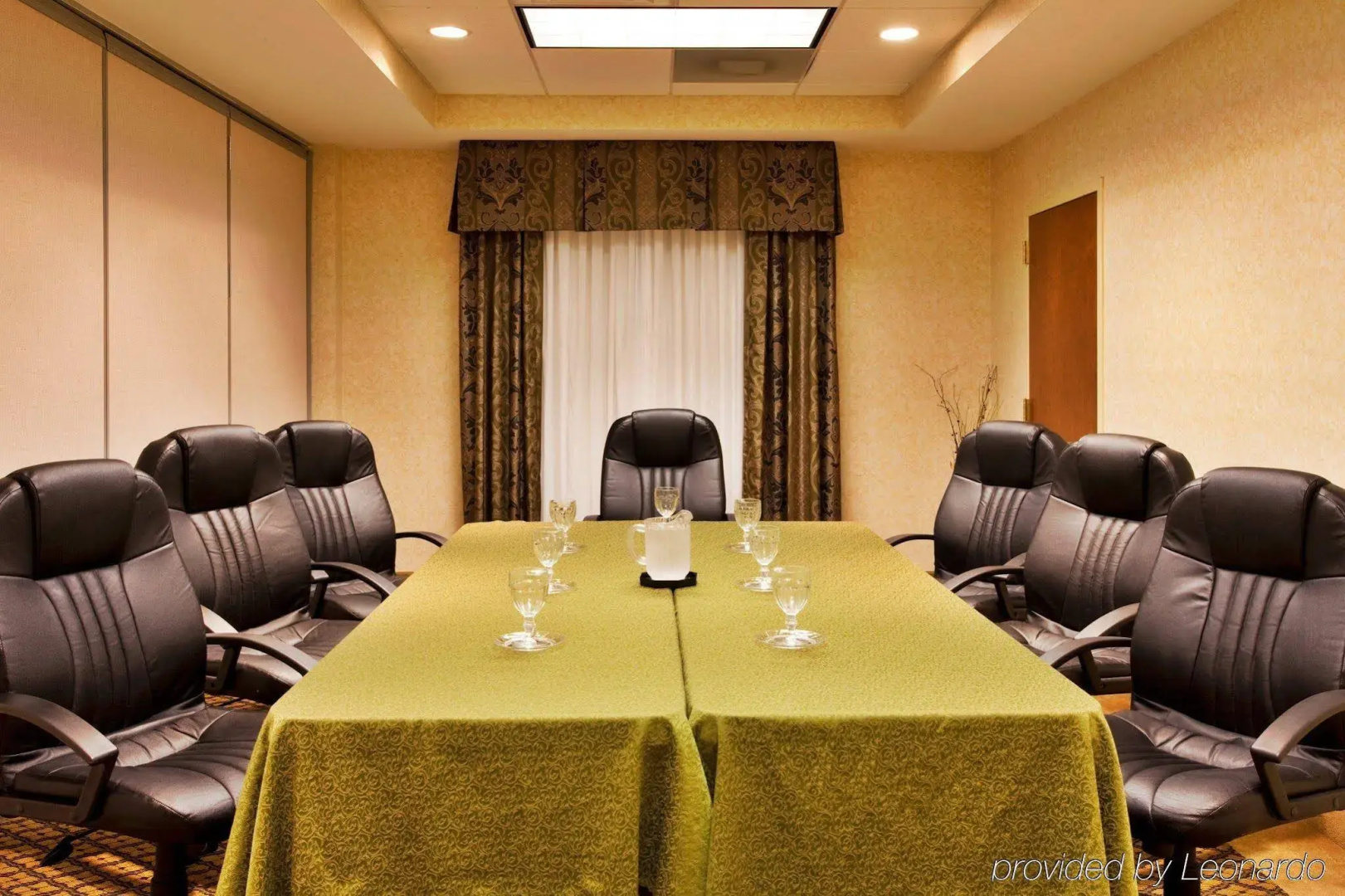Holiday Inn Express Hotel & Suites Lake Okeechobee by IHG