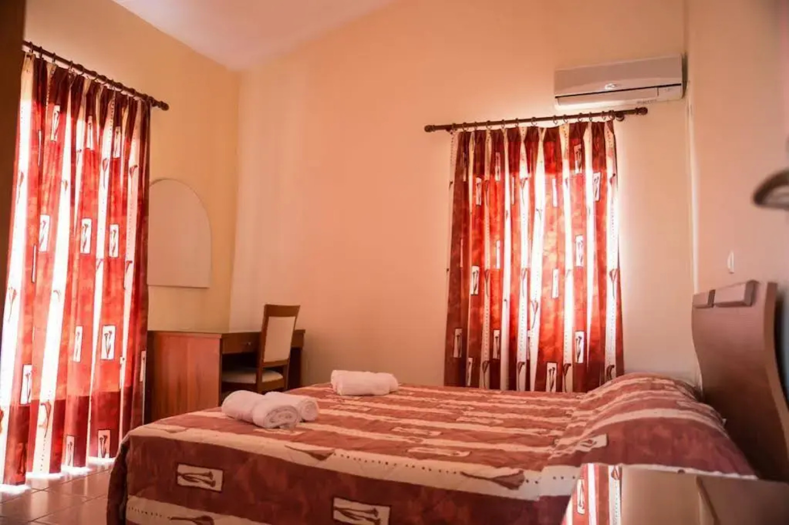 Nirrides Apts Sutdios