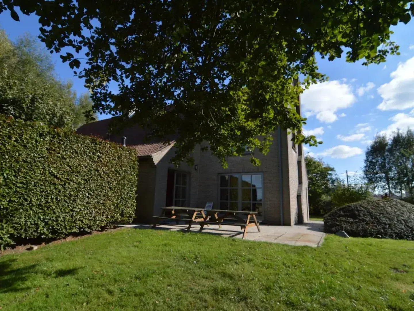 Spacious Holiday Home in Ichtegem With Garden