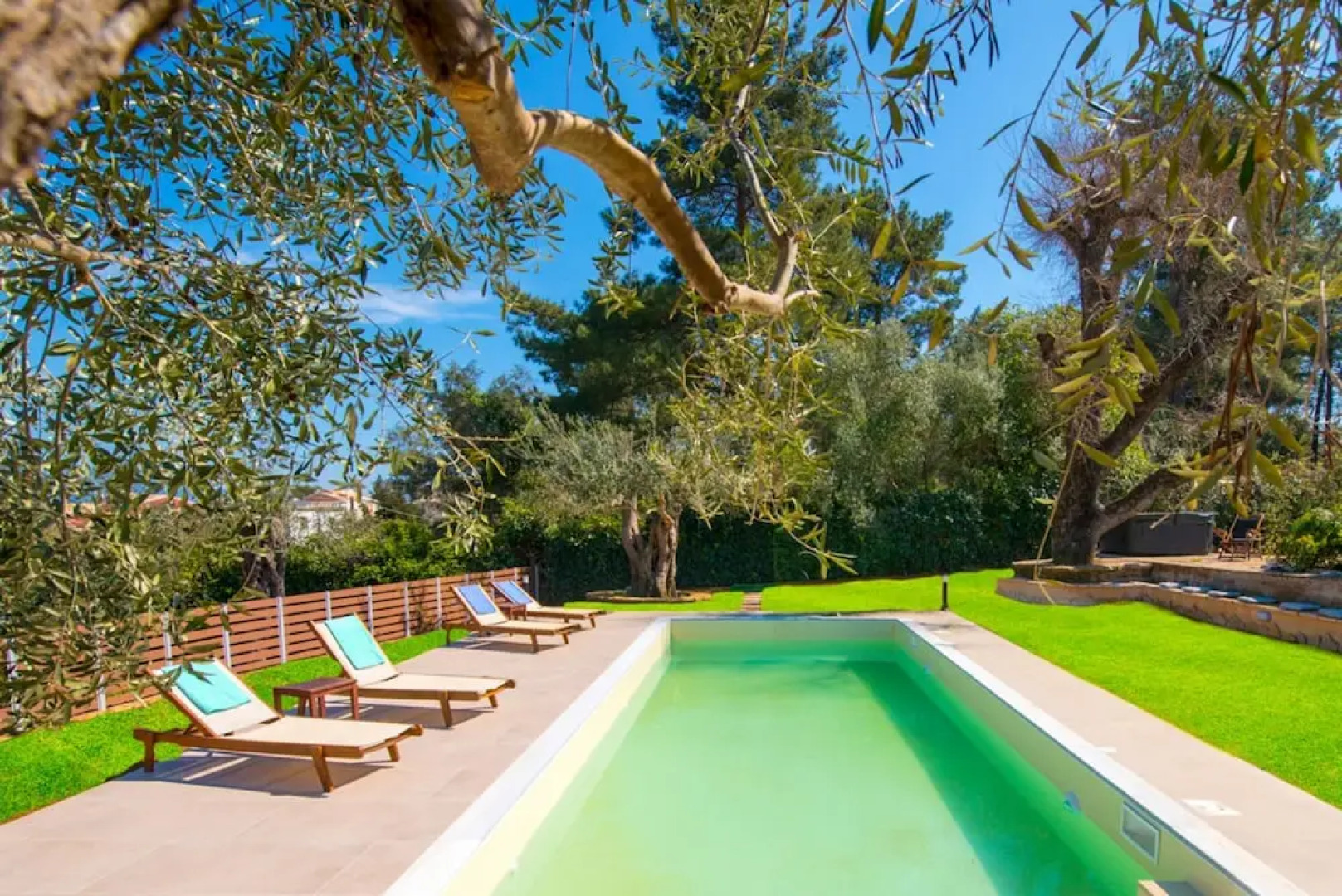 Villa Spyrelia in Dassia