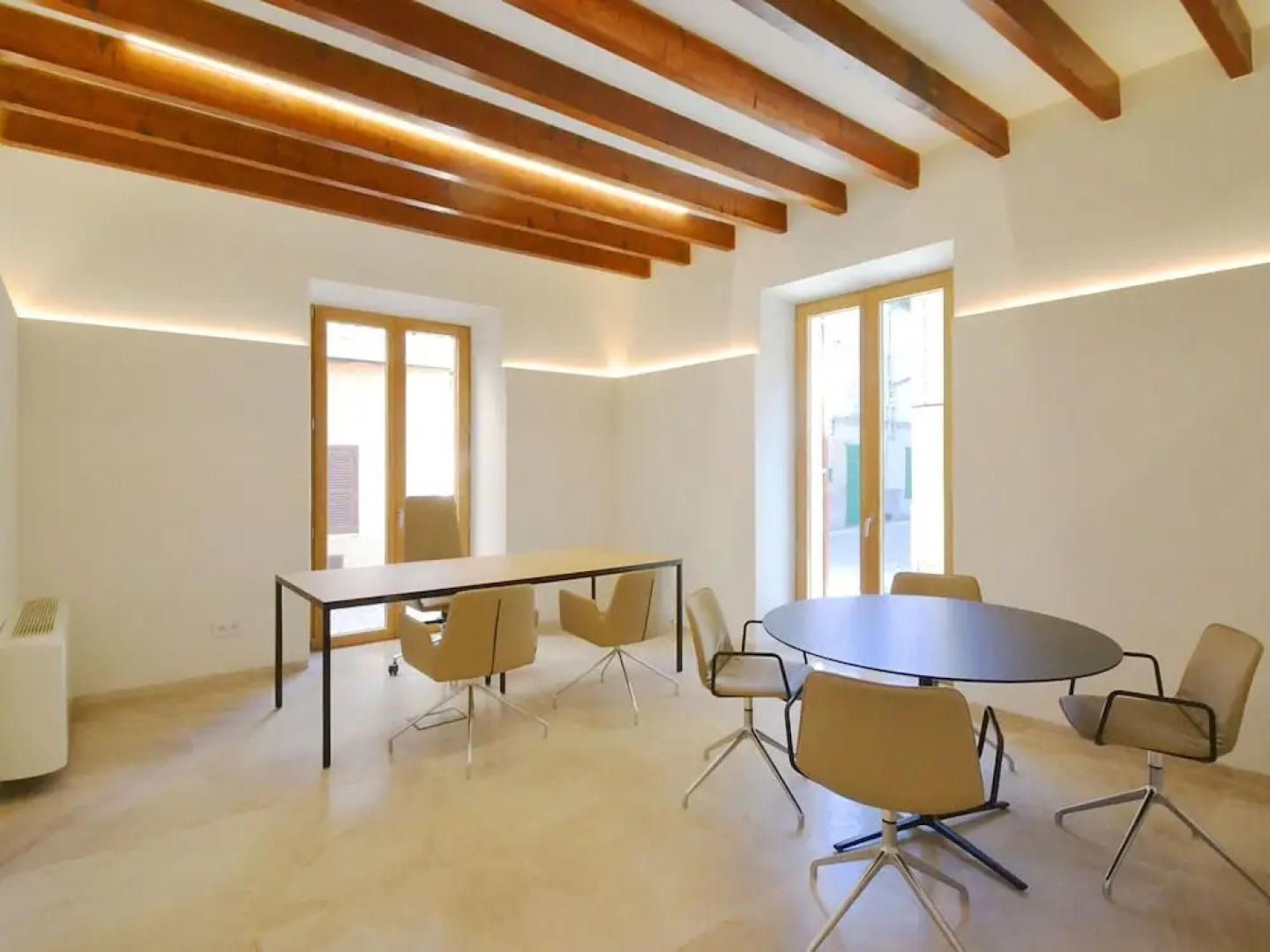 Top Quality Modern Town House in Petra With Private Pool