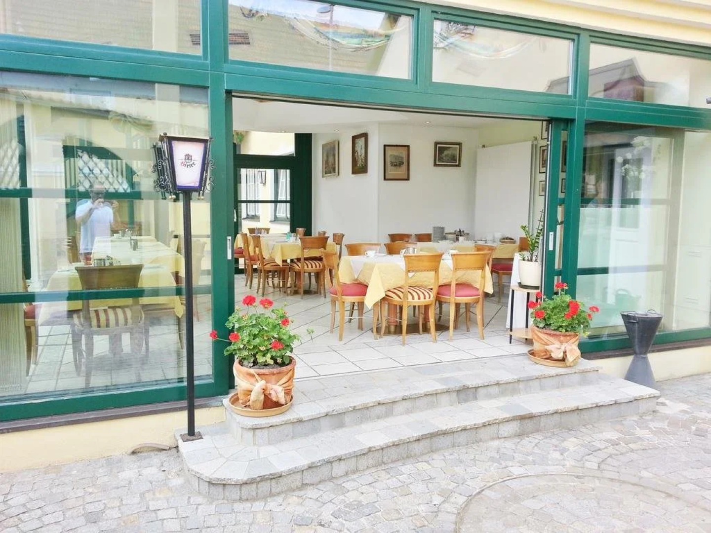 Gästehaus zur weißen Rose